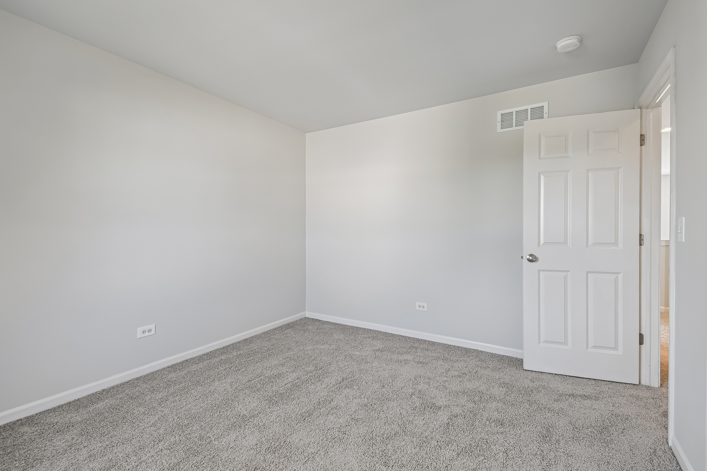 Photo 52 of 69 of 1409 Baltz Dr, Joliet, IL