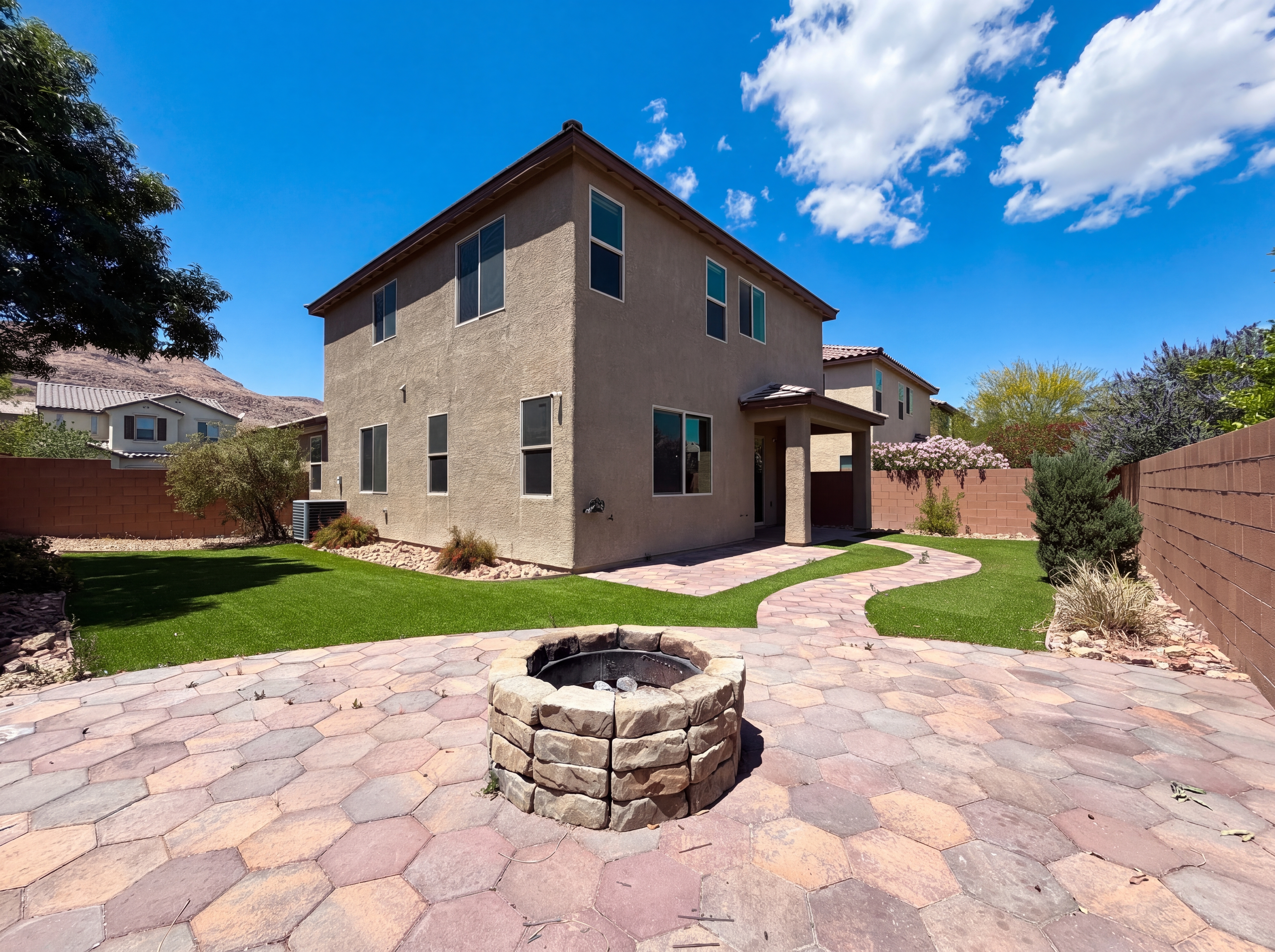 Photo 19 of 21 of 6586 Dolian Creek St, Las Vegas, NV