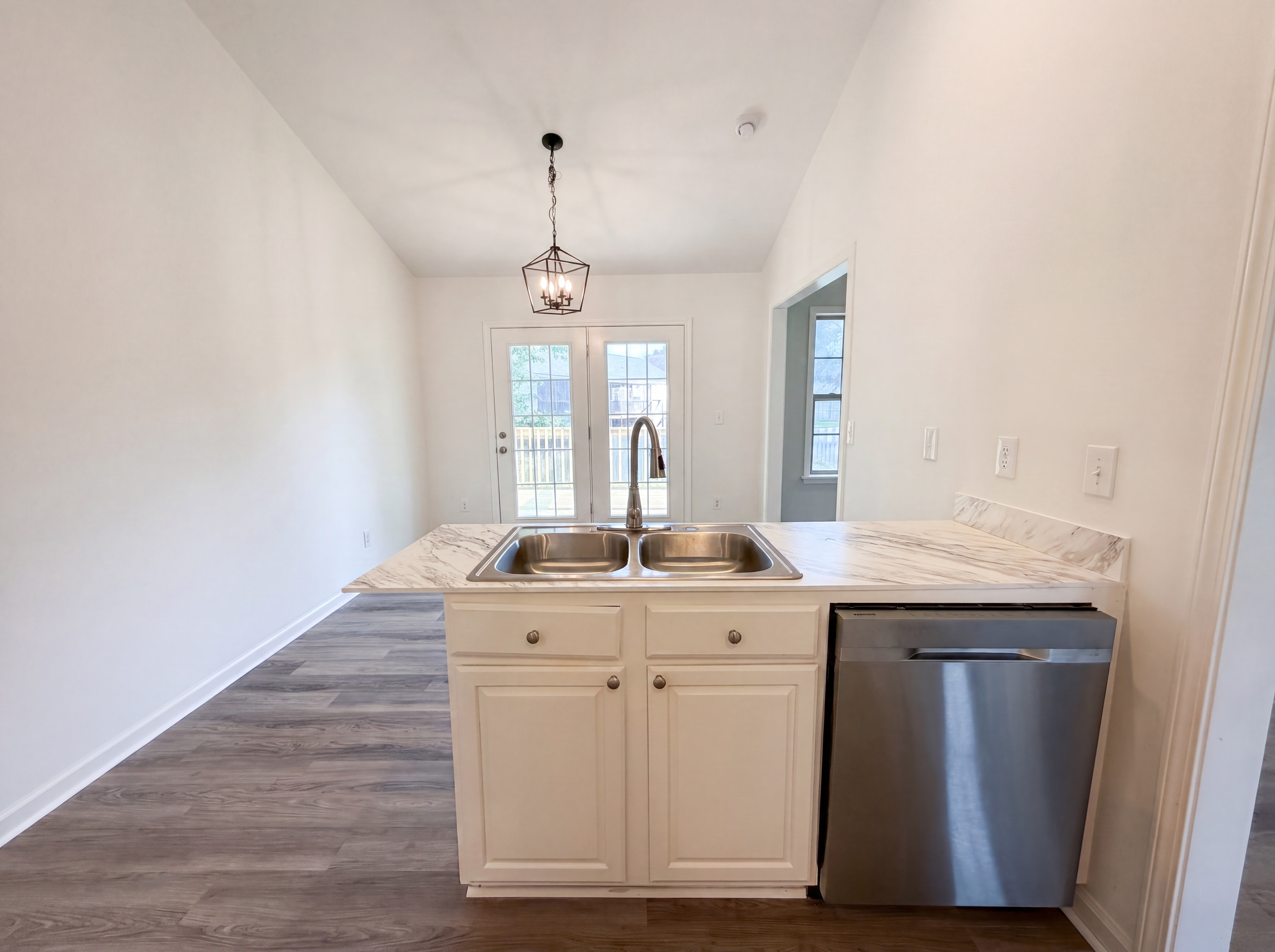 Photo 10 of 25 of 375 Walnut Ln, Corryton, TN