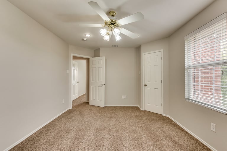 Photo 34 of 38 - 3625 Camino Real Trl, Denton, TX 76208