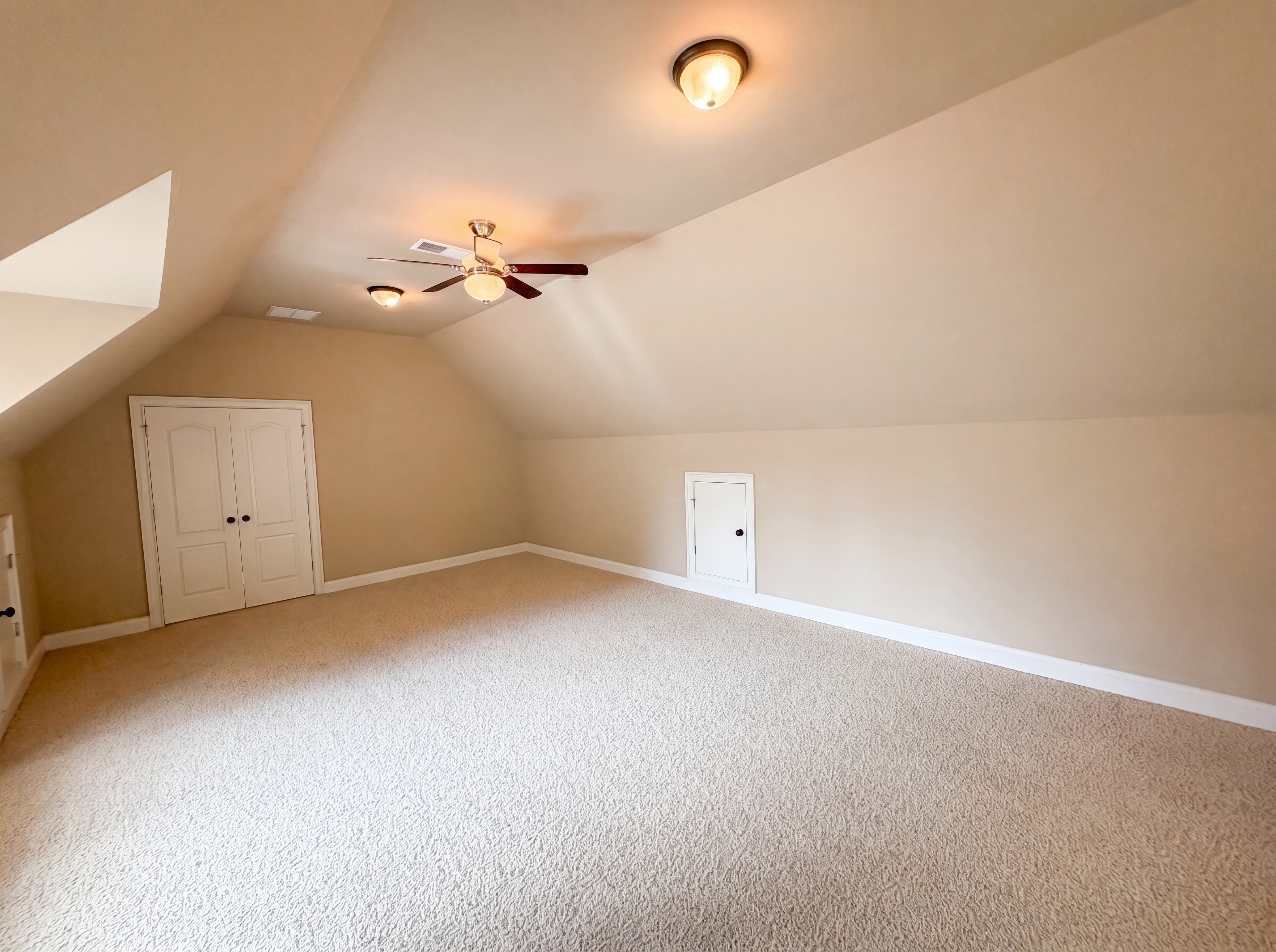 Photo 32 of 71 of 3250 Camellia Ln, Suwanee, GA