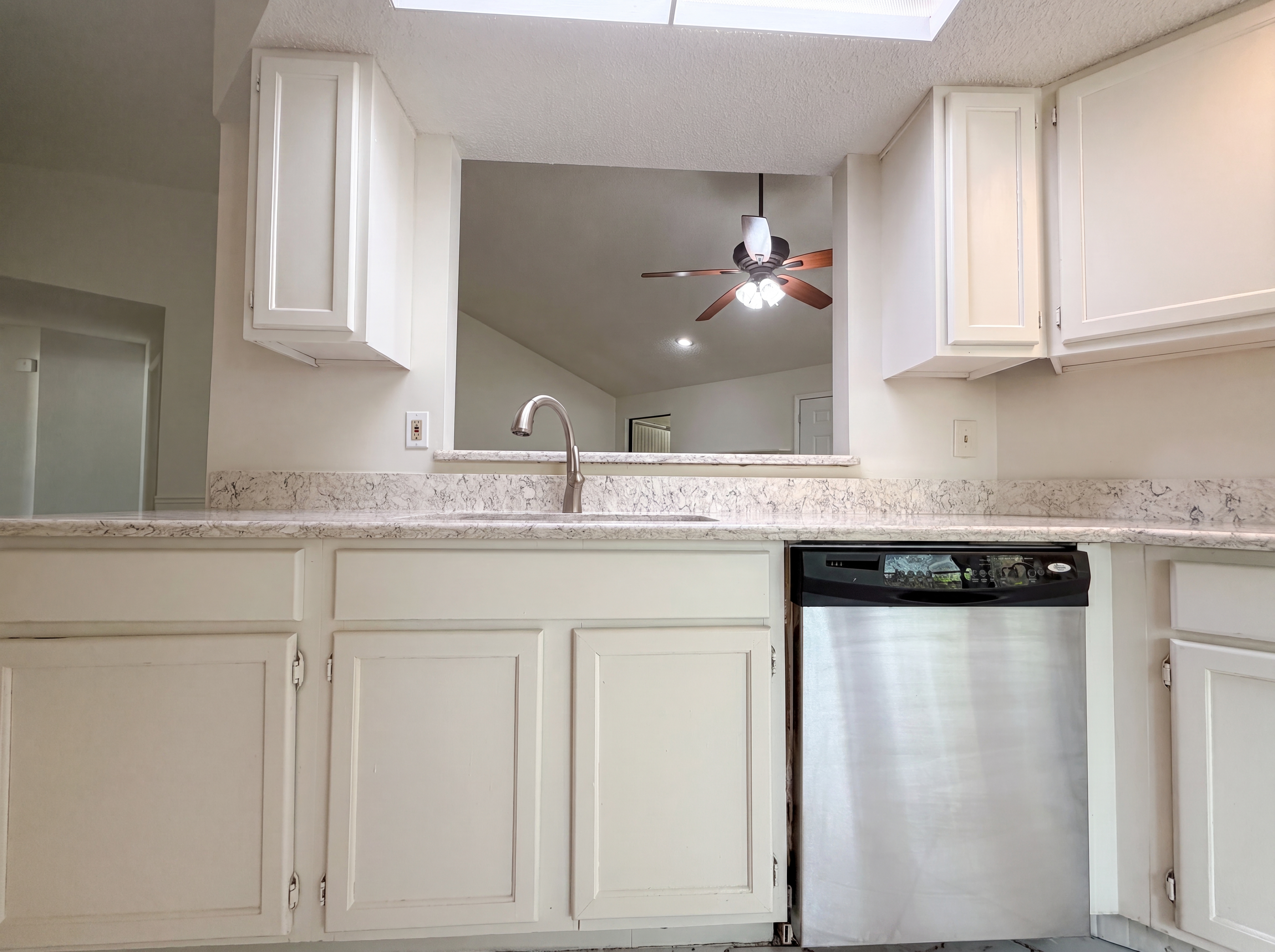 Photo 9 of 23 of 7737 Pepper Cir E, Jacksonville, FL