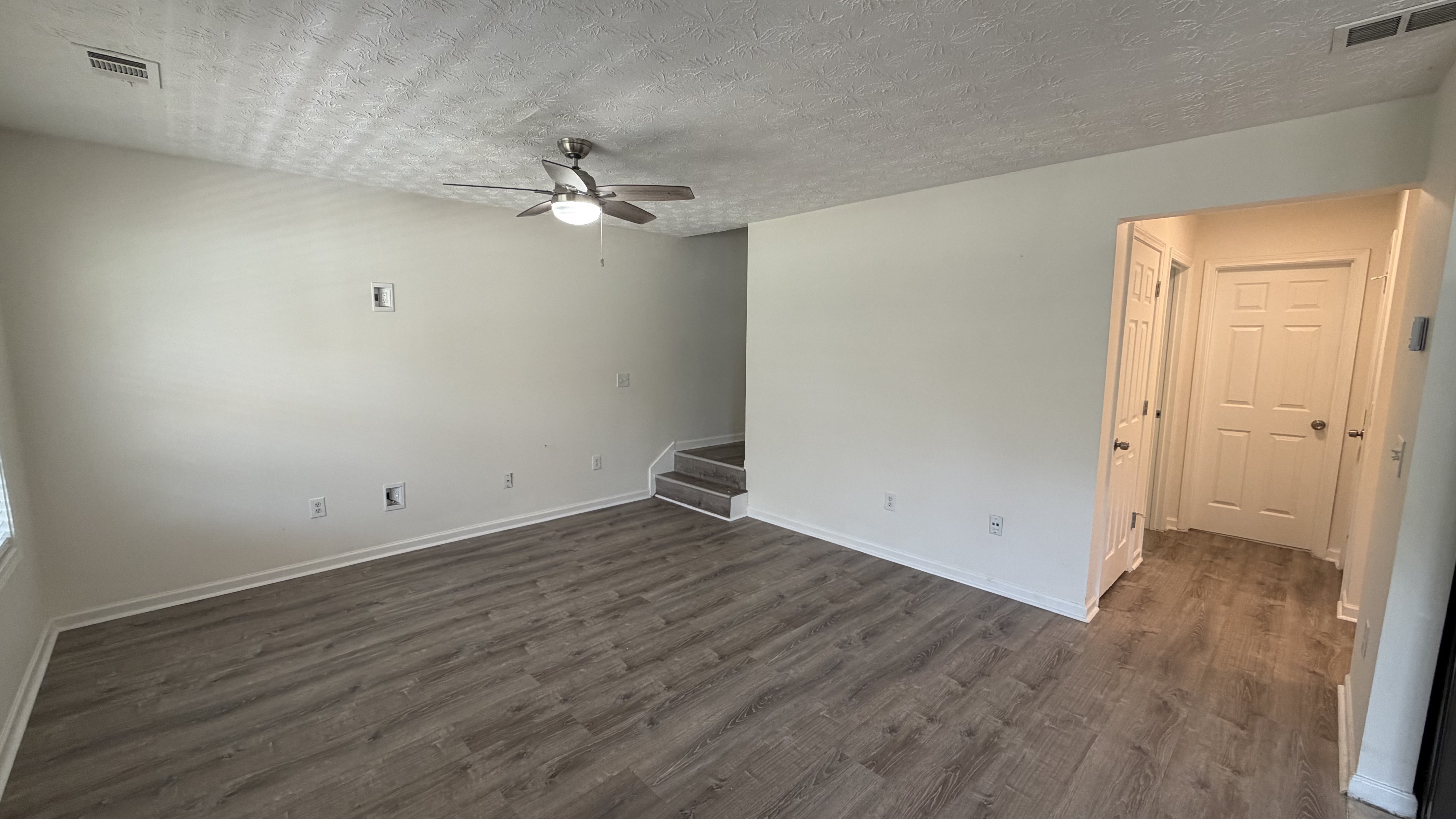 Photo 6 of 24 of 125 Sampson Ct, Covington, GA
