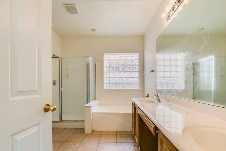 Photo 10 of 23 - 9430 W Berkeley Rd, Phoenix, AZ 85037