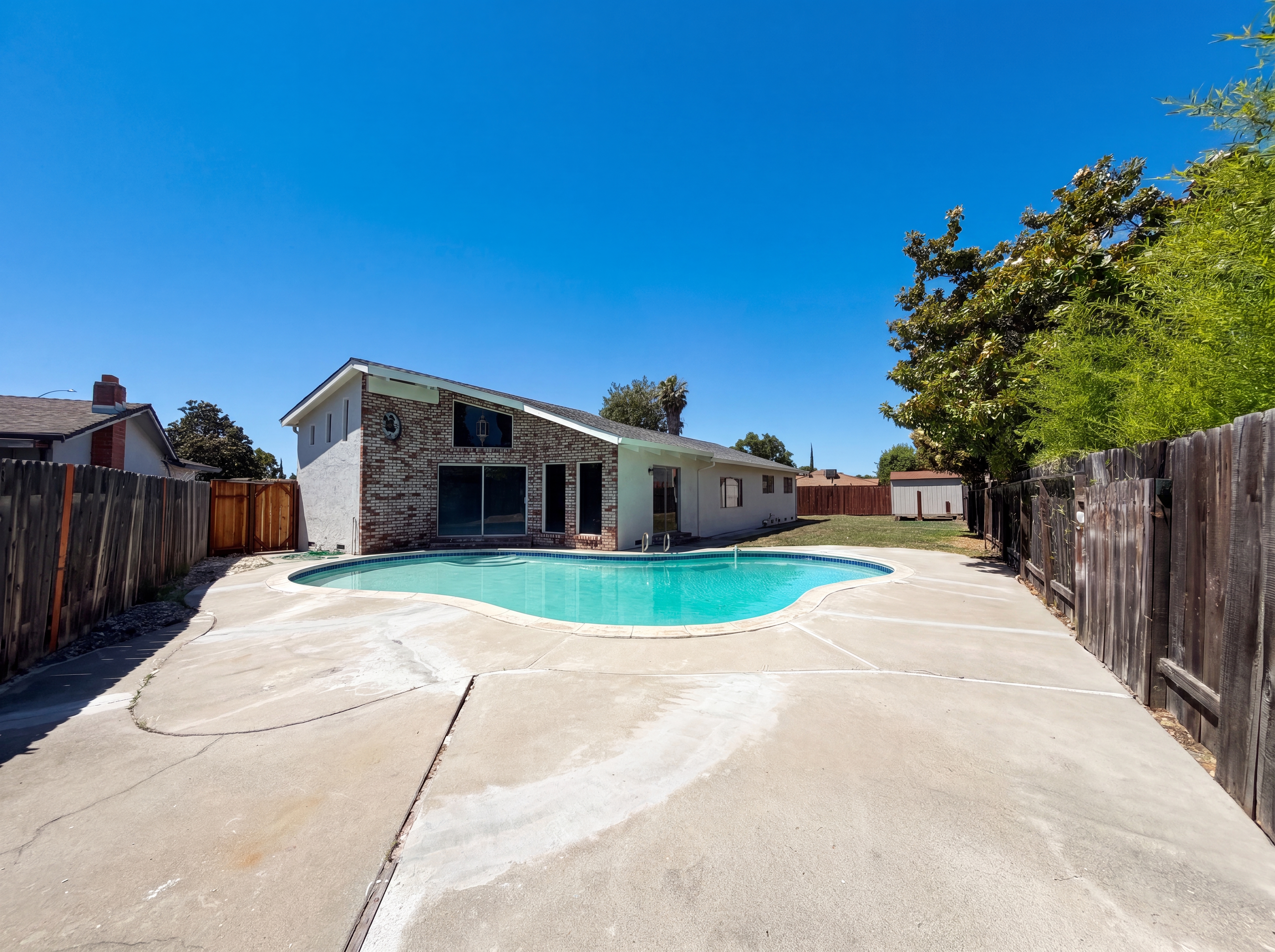 Photo 5 of 38 of 8845 Los Olivas Ct, Stockton, CA