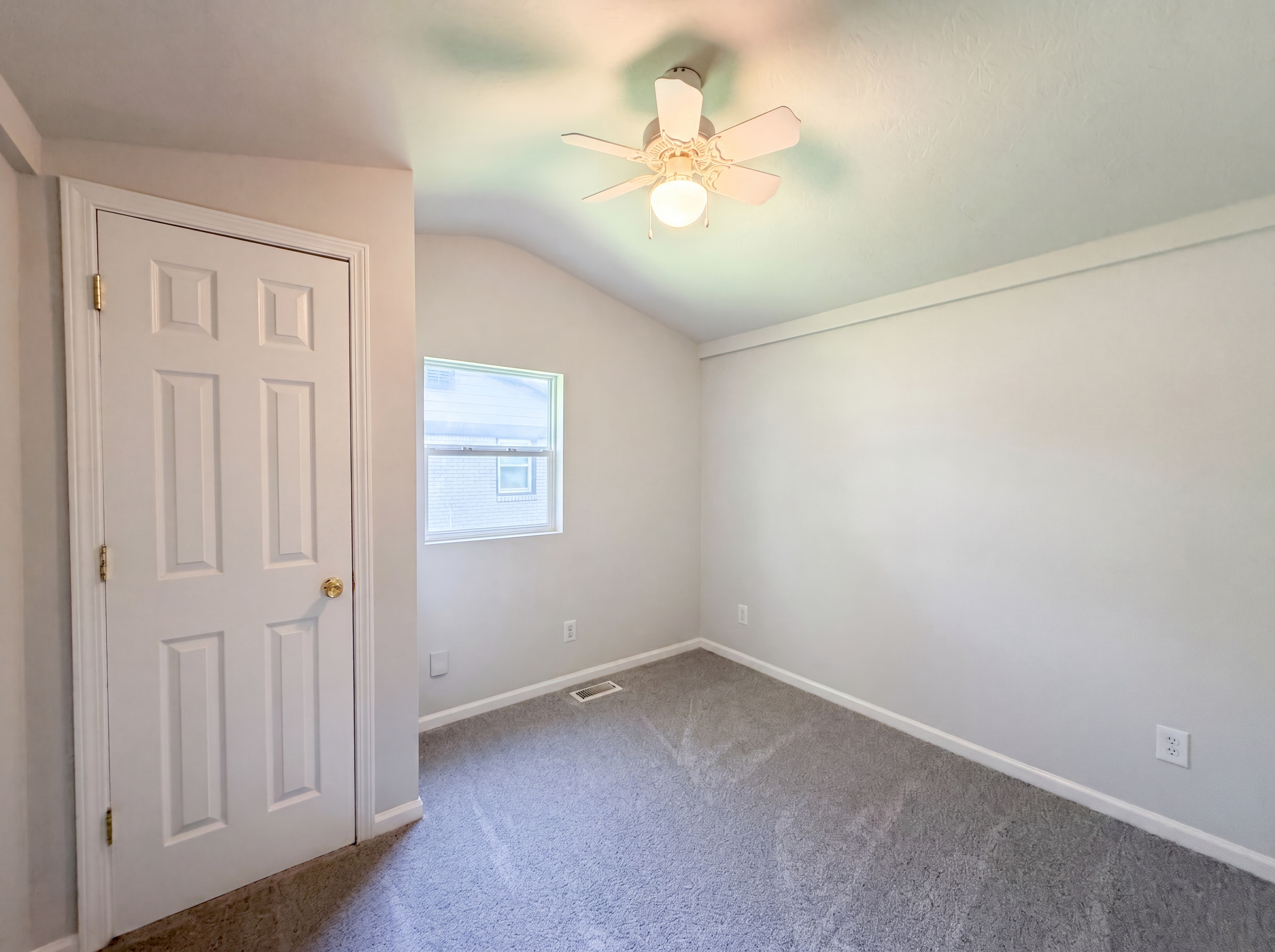 Photo 11 of 16 of 108 S Heflin St, Indianapolis, IN