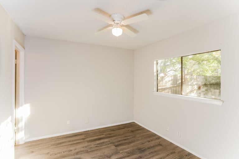 Photo 13 of 27 - 4018 Sun Harbour Dr, San Antonio, TX 78244