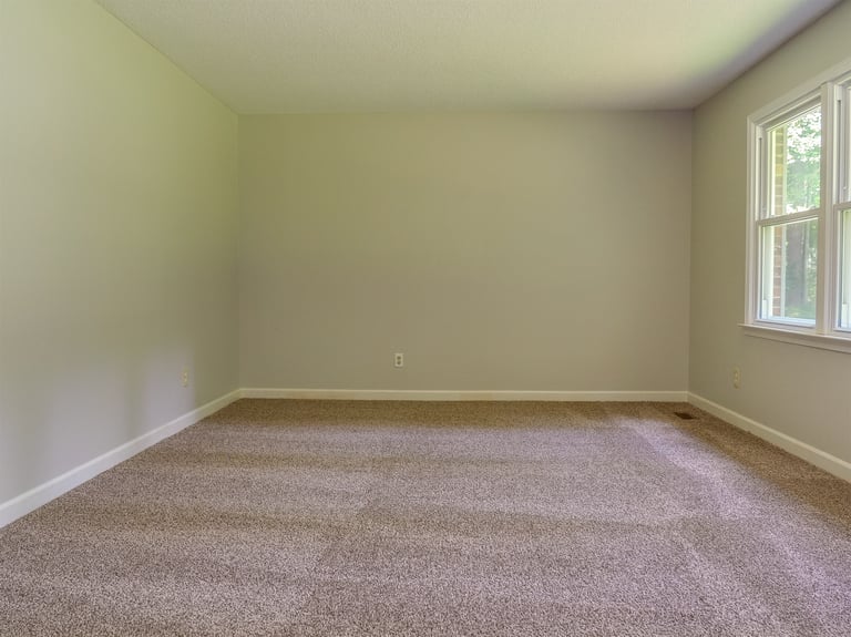 Photo 8 of 19 - 5113 Laurie Dr, Raleigh, NC 27606