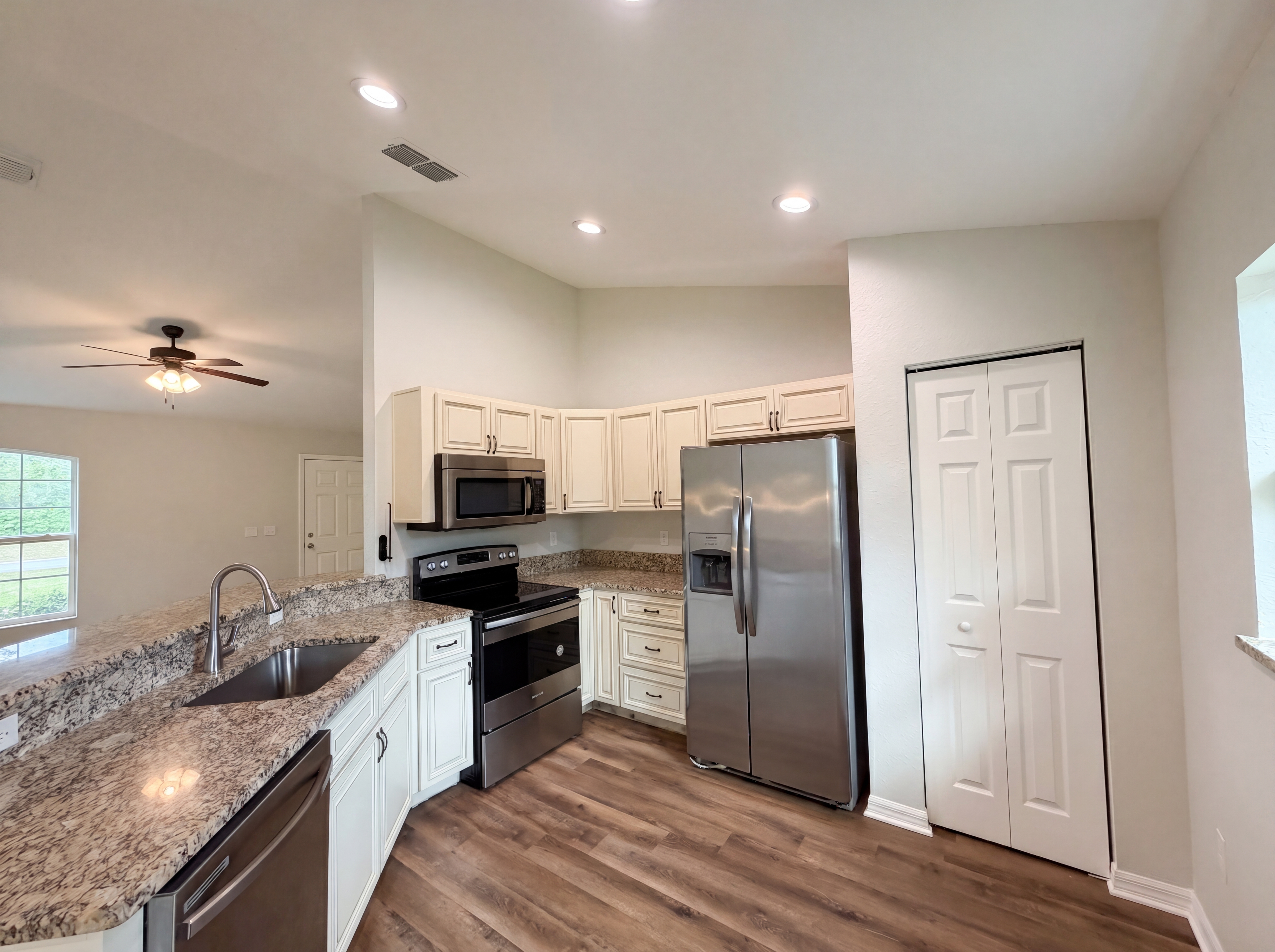 Photo 2 of 19 of 17451 SW 25th Cir, Ocala, FL