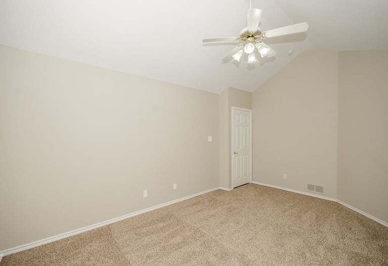 Photo 18 of 28 - 2046 Diamond Ridge Dr, Carrollton, TX 75010