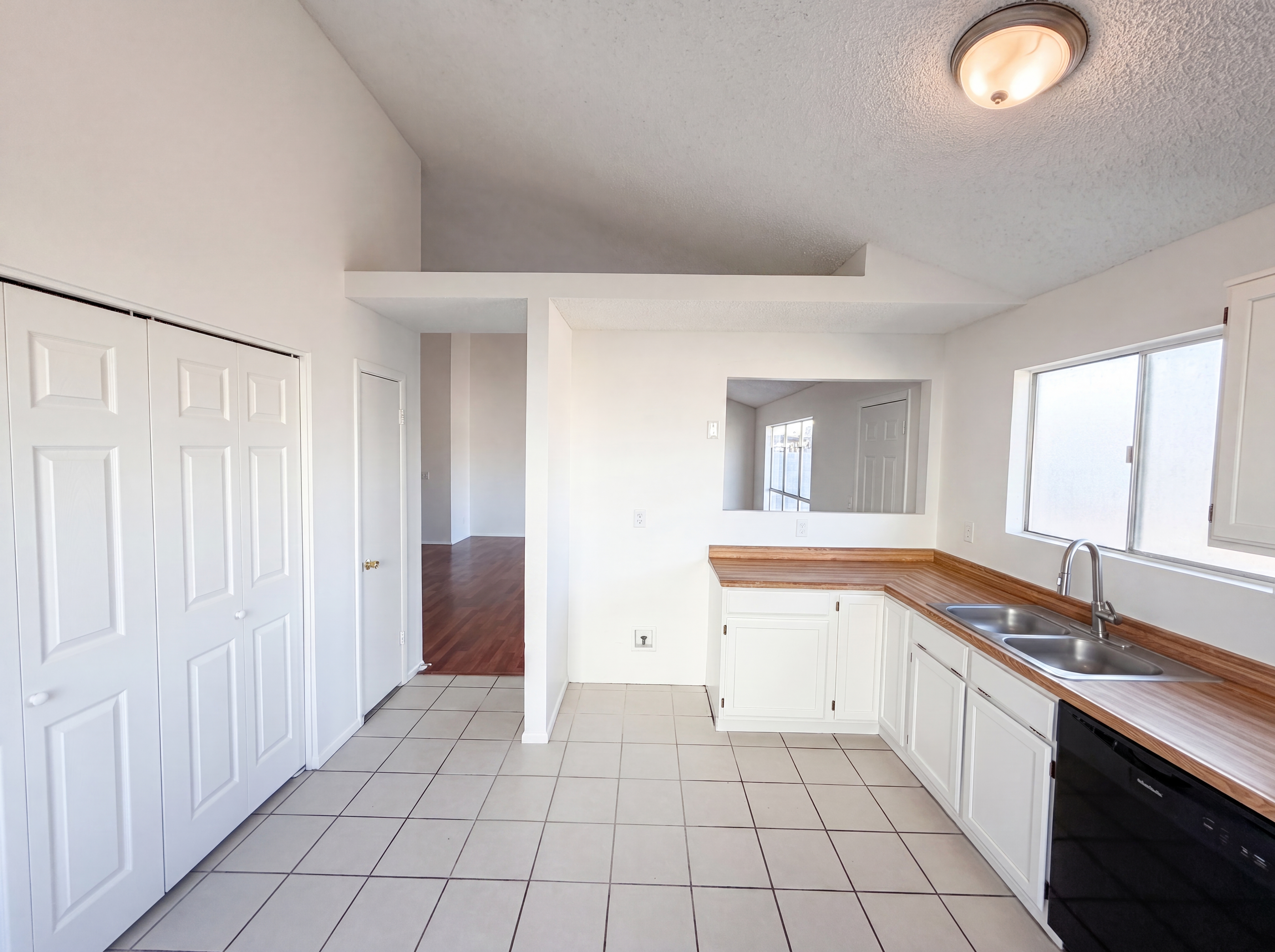 Photo 6 of 20 of 8839 W Carol Ave, Peoria, AZ
