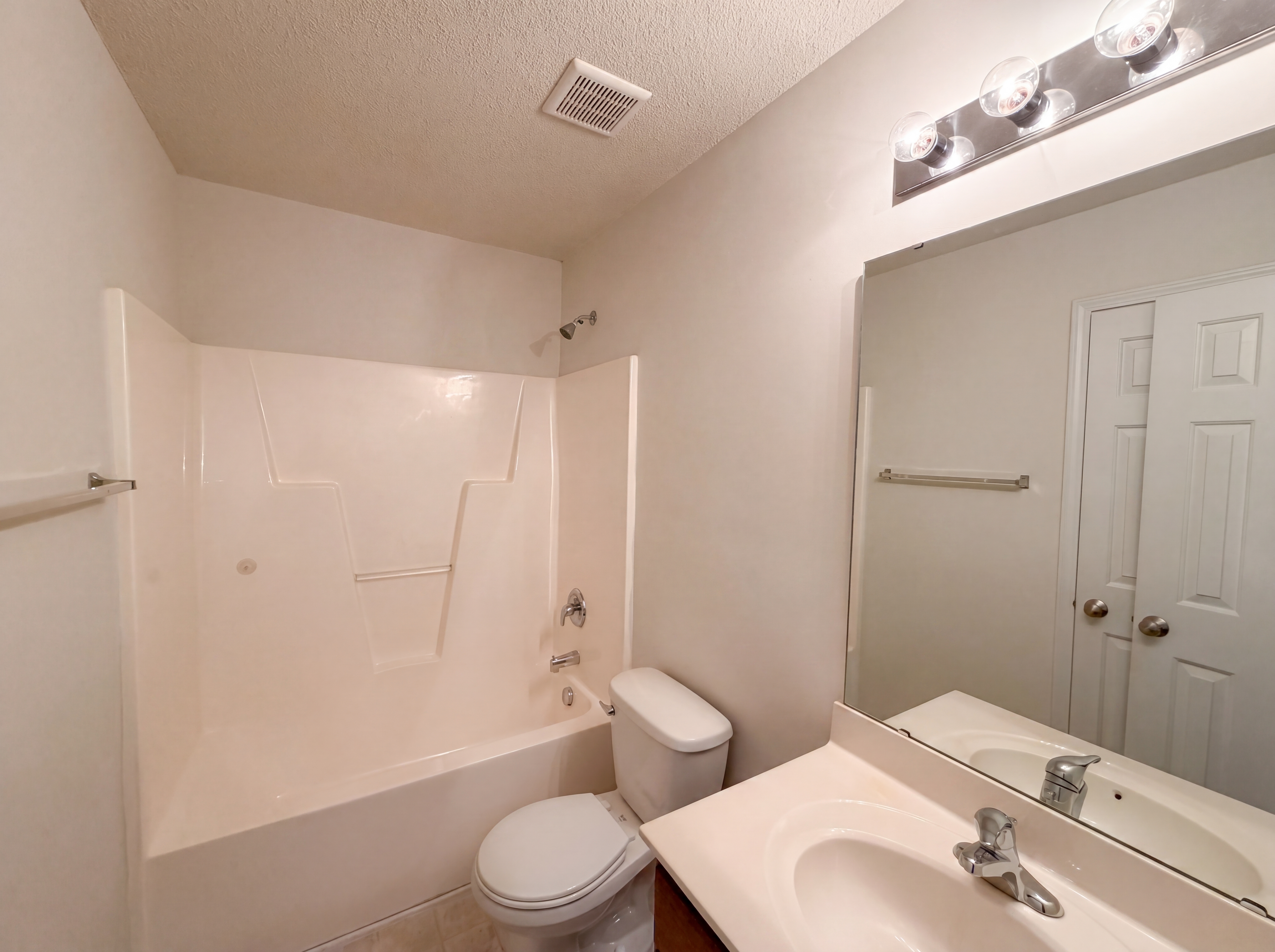 Photo 12 of 19 of 470 Kinsman Ct, Fuquay Varina, NC