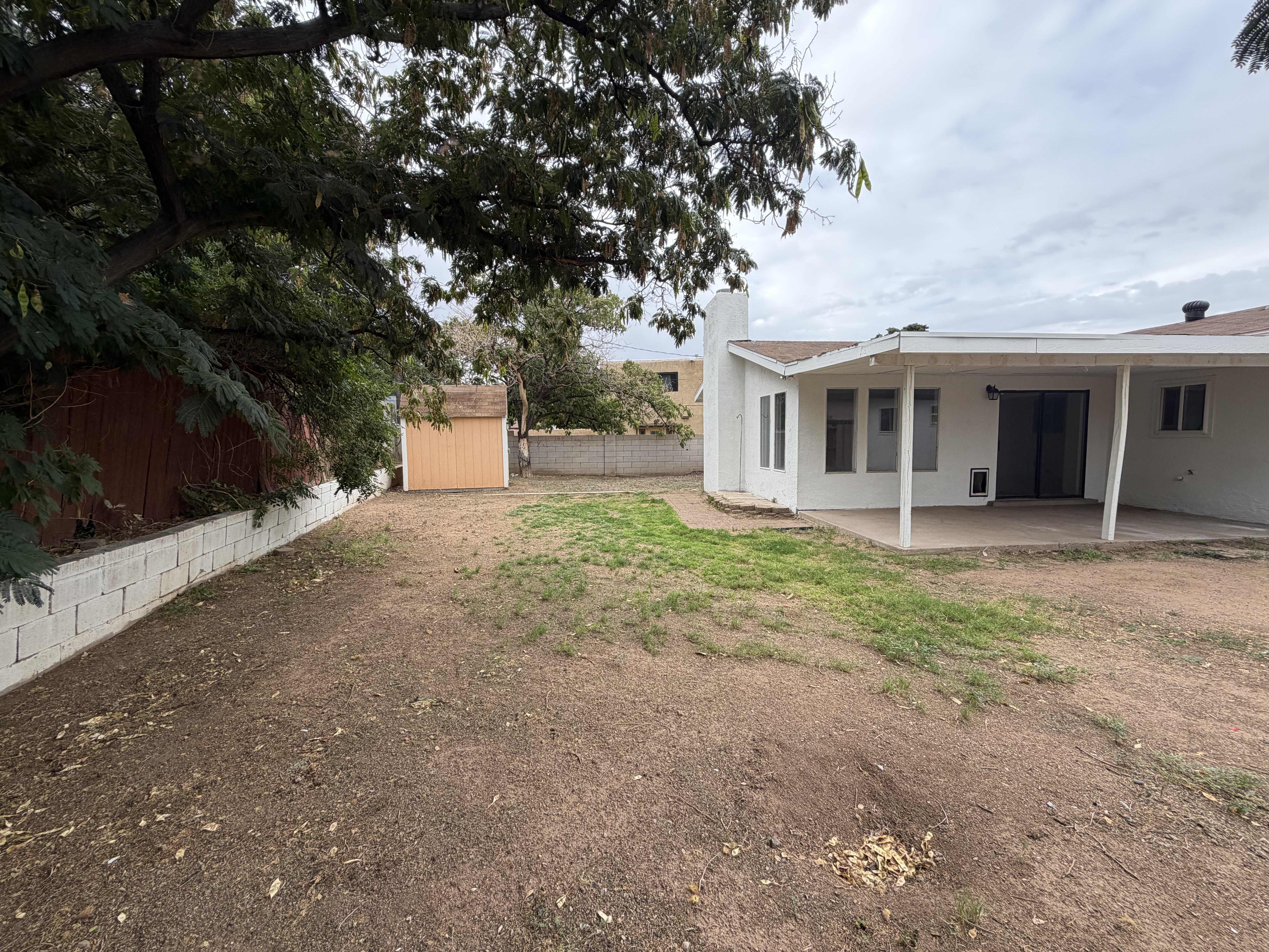 Photo 17 of 20 of 604 Maxine St NE, Albuquerque, NM