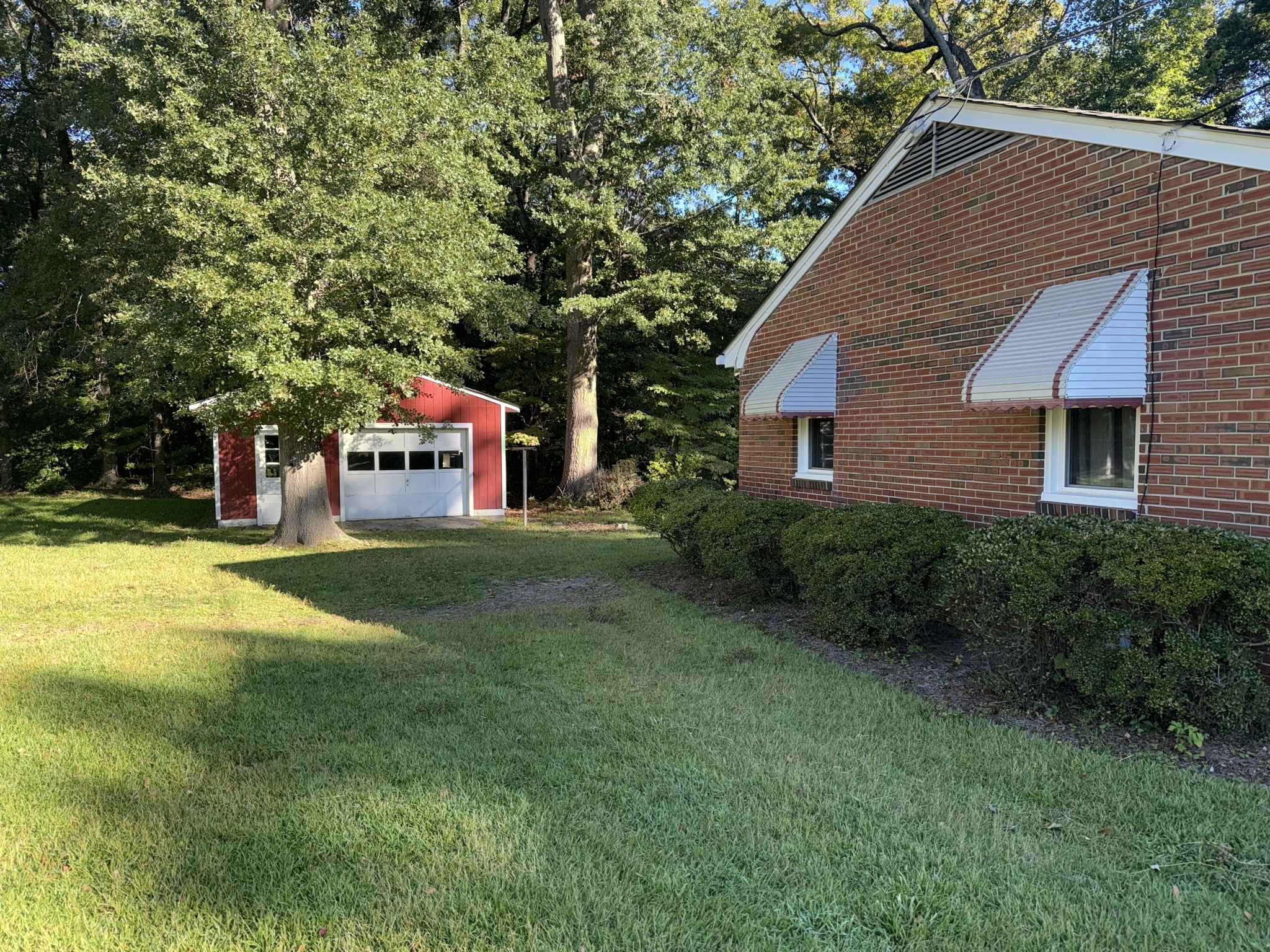 Photo 19 of 20 of 2406 Drum Creek Rd, Chesapeake, VA