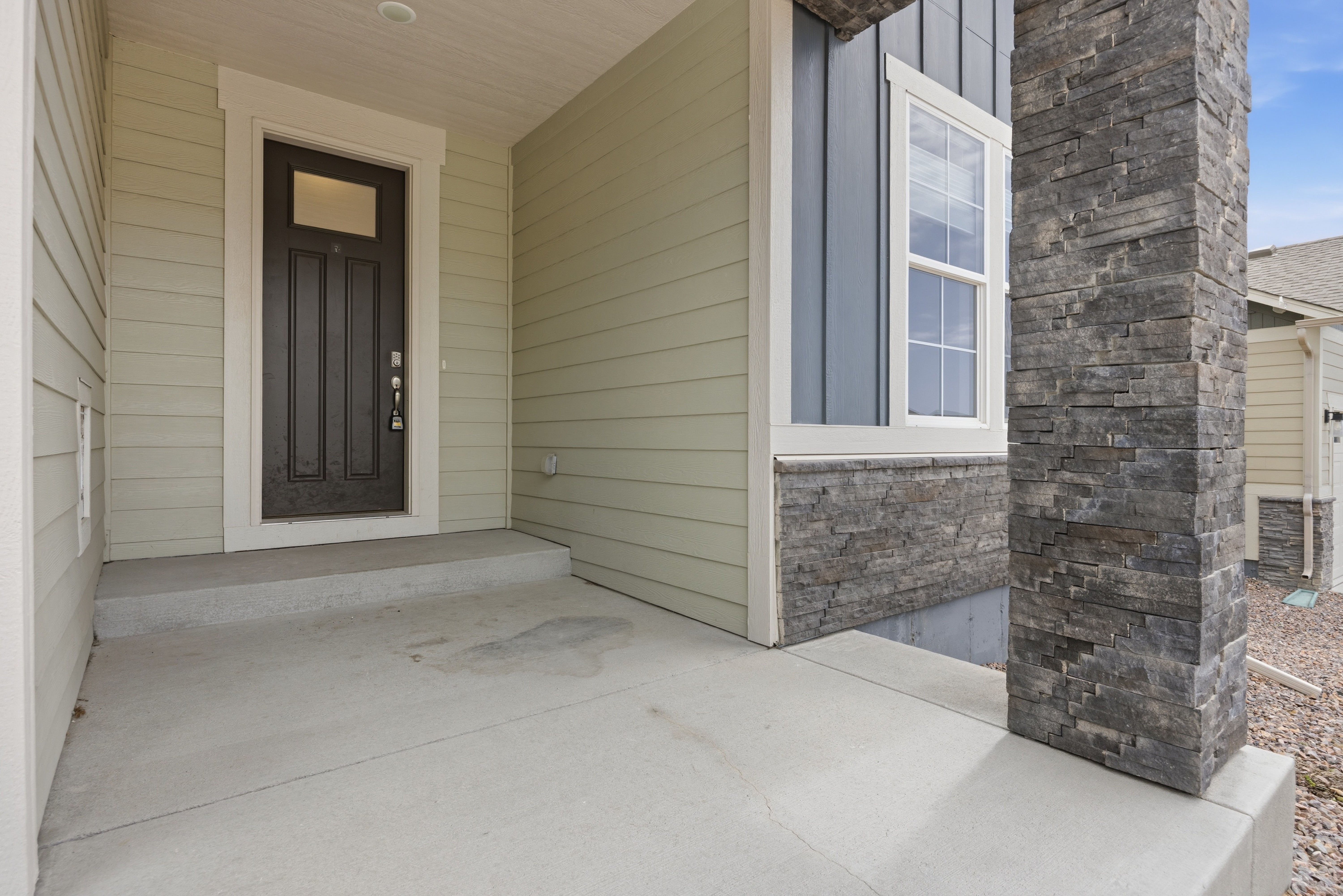 Photo 9 of 51 of 15637 Native Willow Dr, Monument, CO