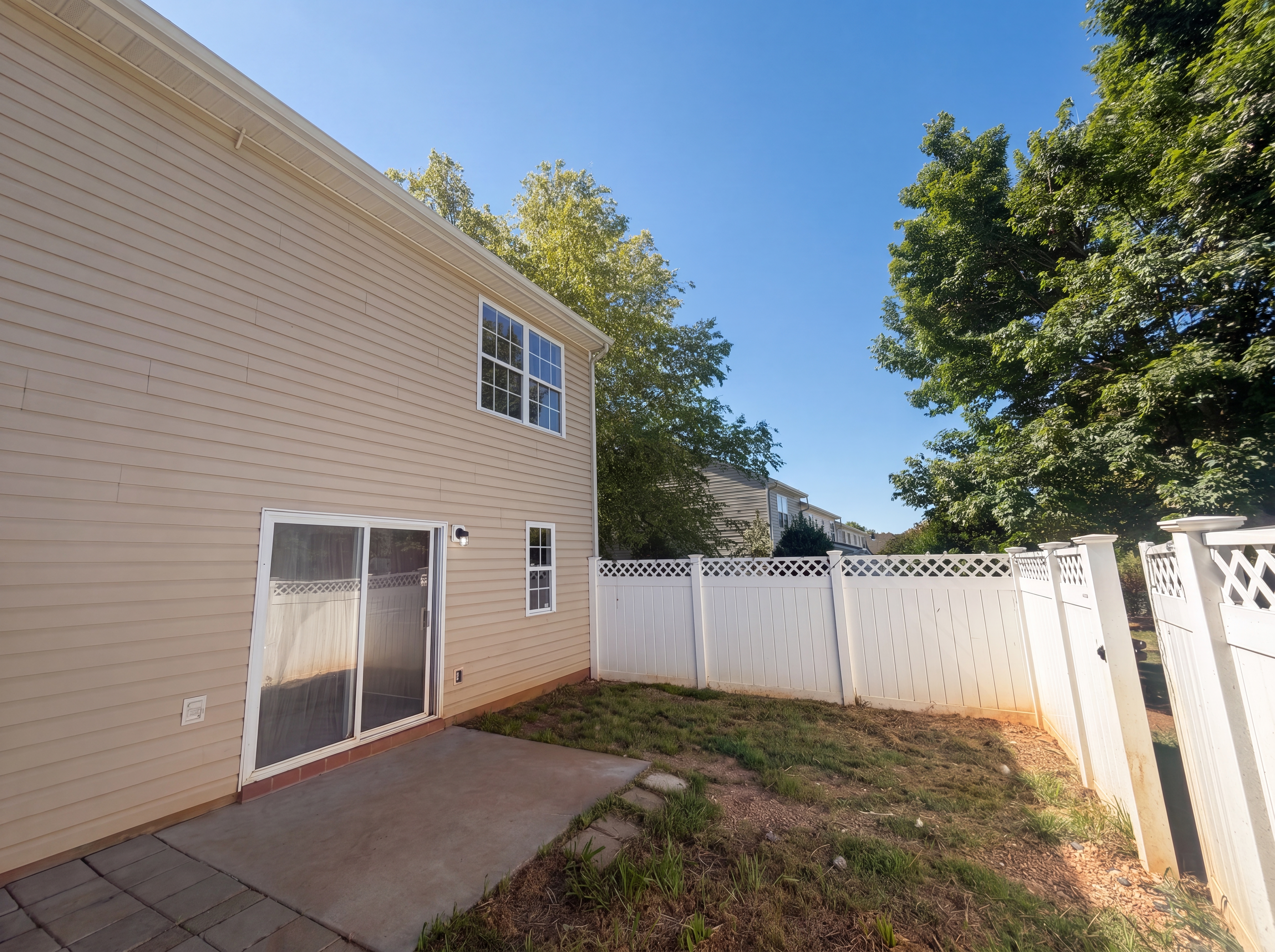 Photo 5 of 23 of 1138 Glory Vine Rd, Whitsett, NC