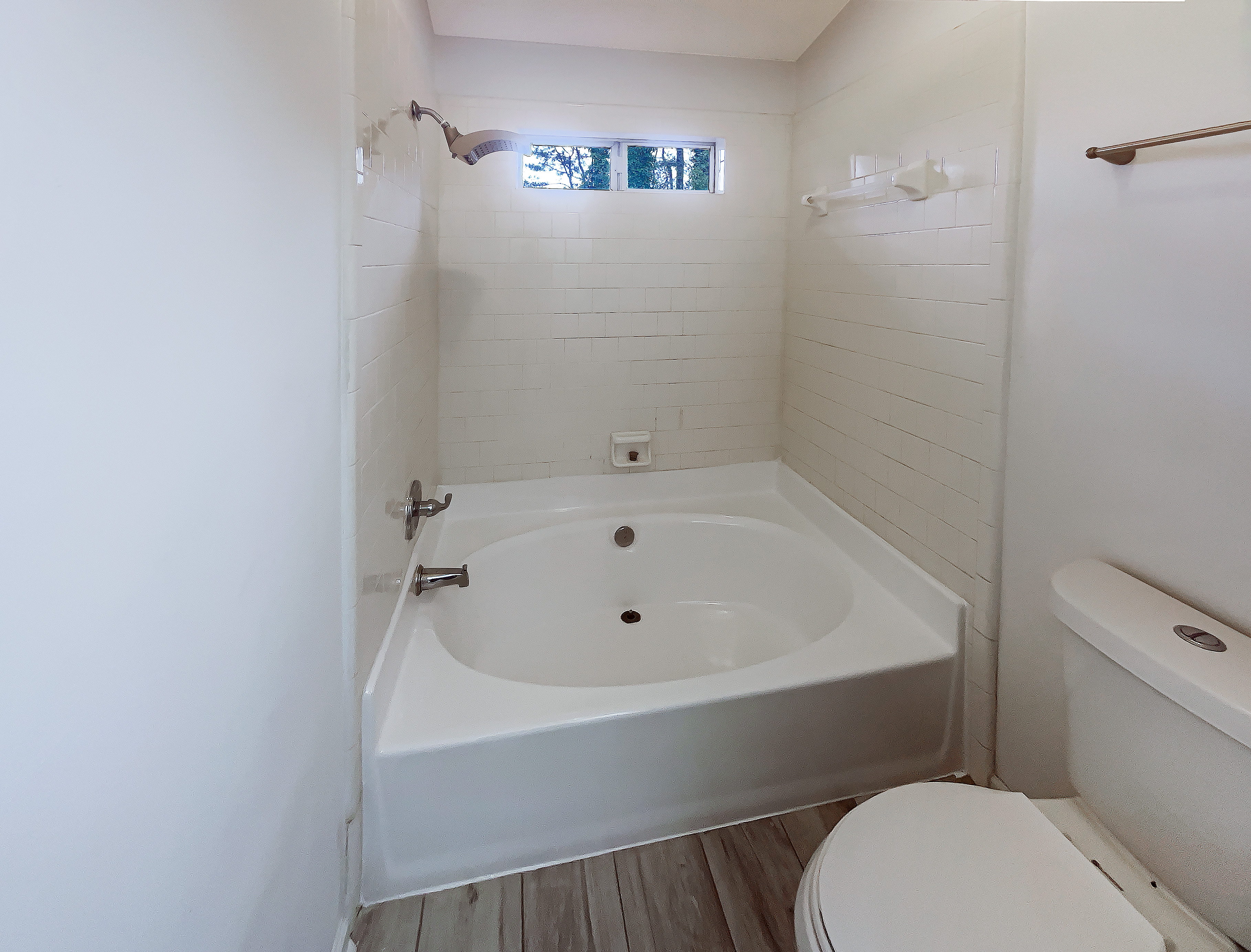 Photo 15 of 23 of 6420 Wedgeview Dr, Tucker, GA