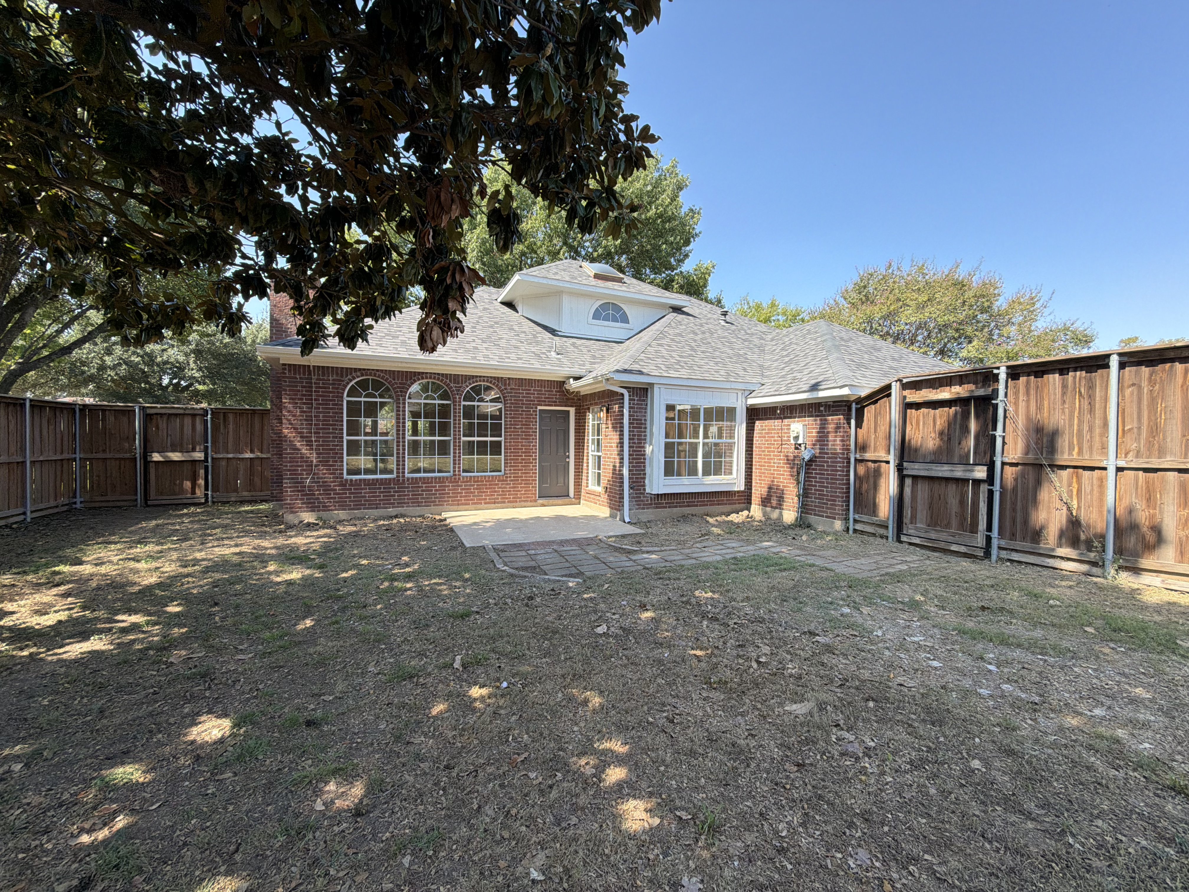 Photo 5 of 24 of 708 Fall Wheat Dr, Desoto, TX