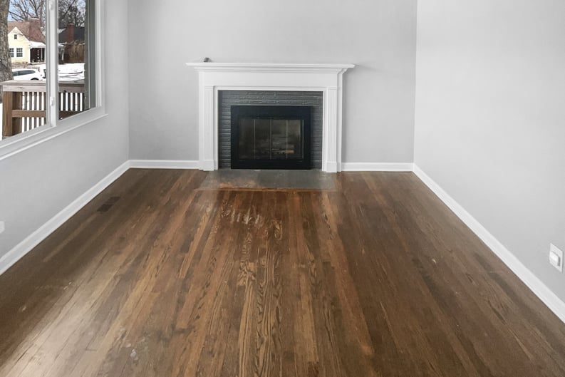 Property photo 3 of 715 E 72nd Ter