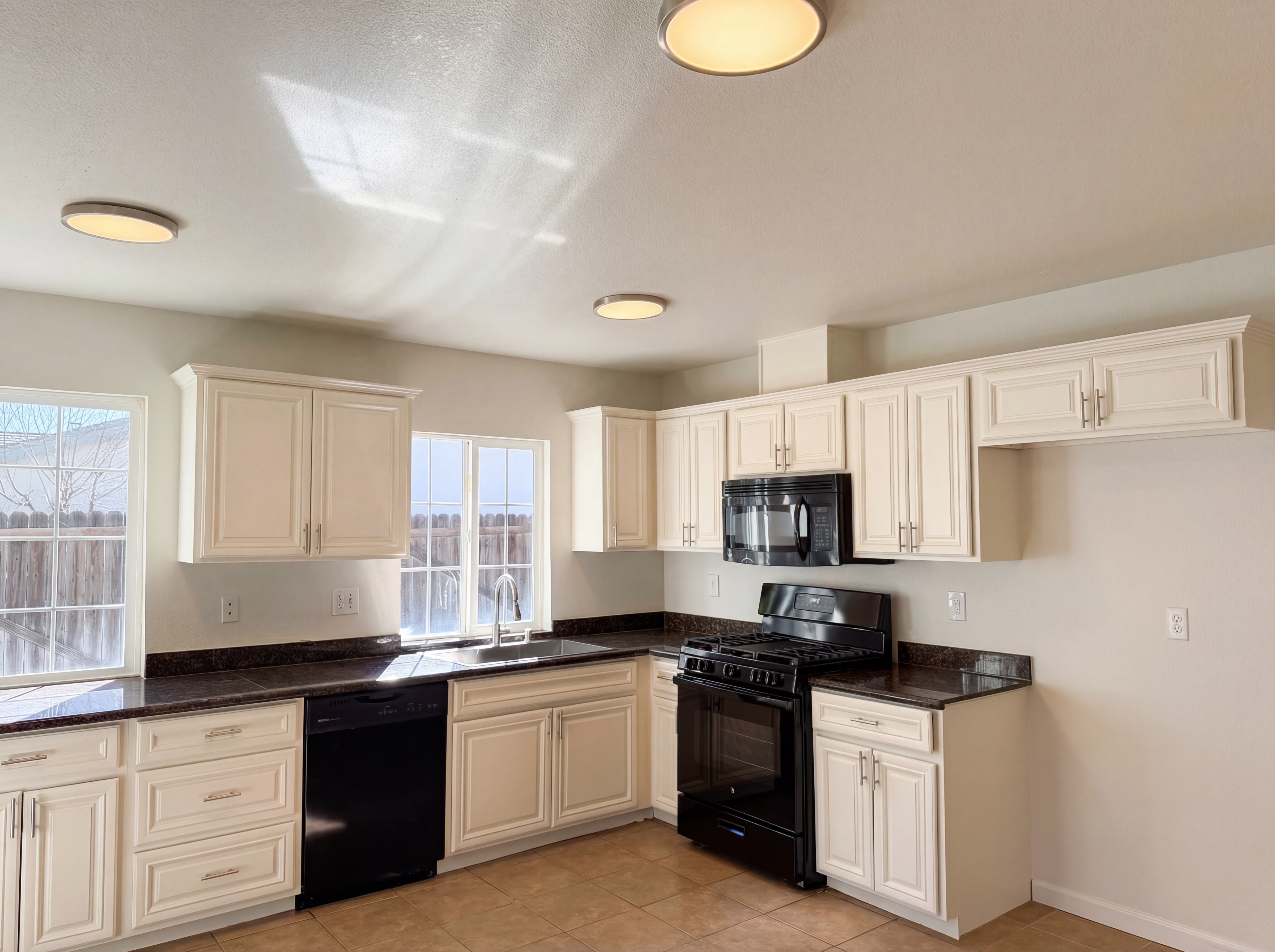 Photo 21 of 34 of 6909 Kittery Ave, Citrus Heights, CA