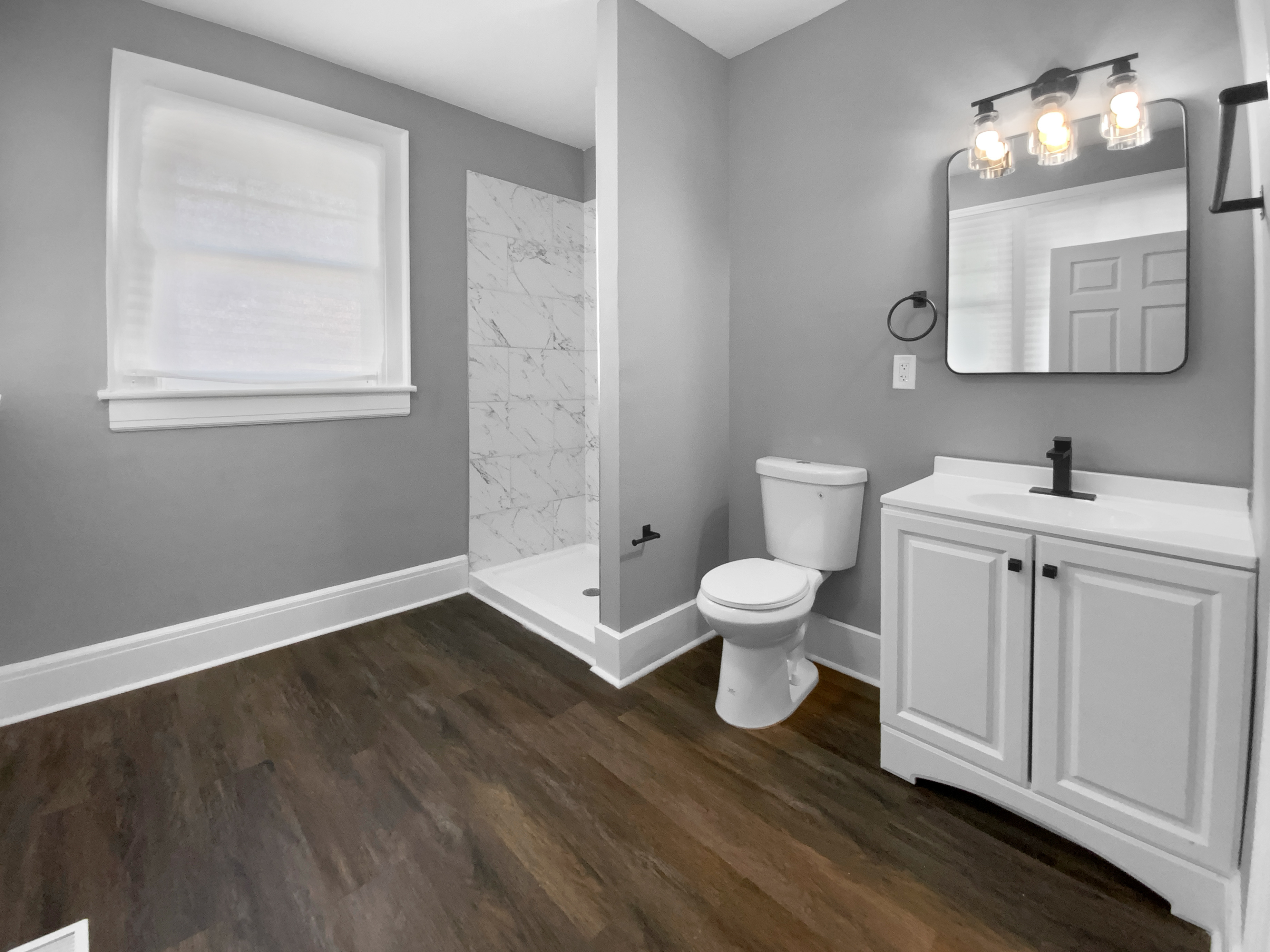 Photo 10 of 21 of 1033 Graymont Ave W, Birmingham, AL