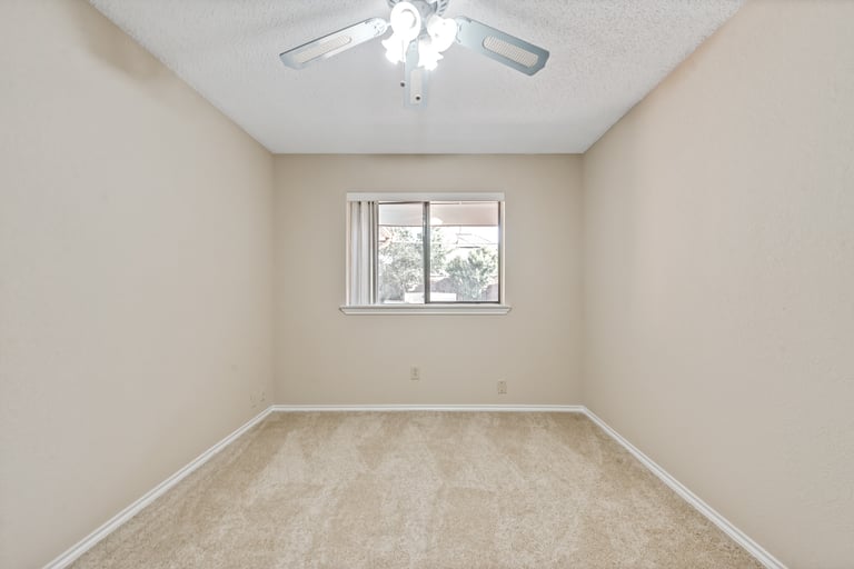 Photo 24 of 31 - 702 Meadowglen Cir, Coppell, TX 75019