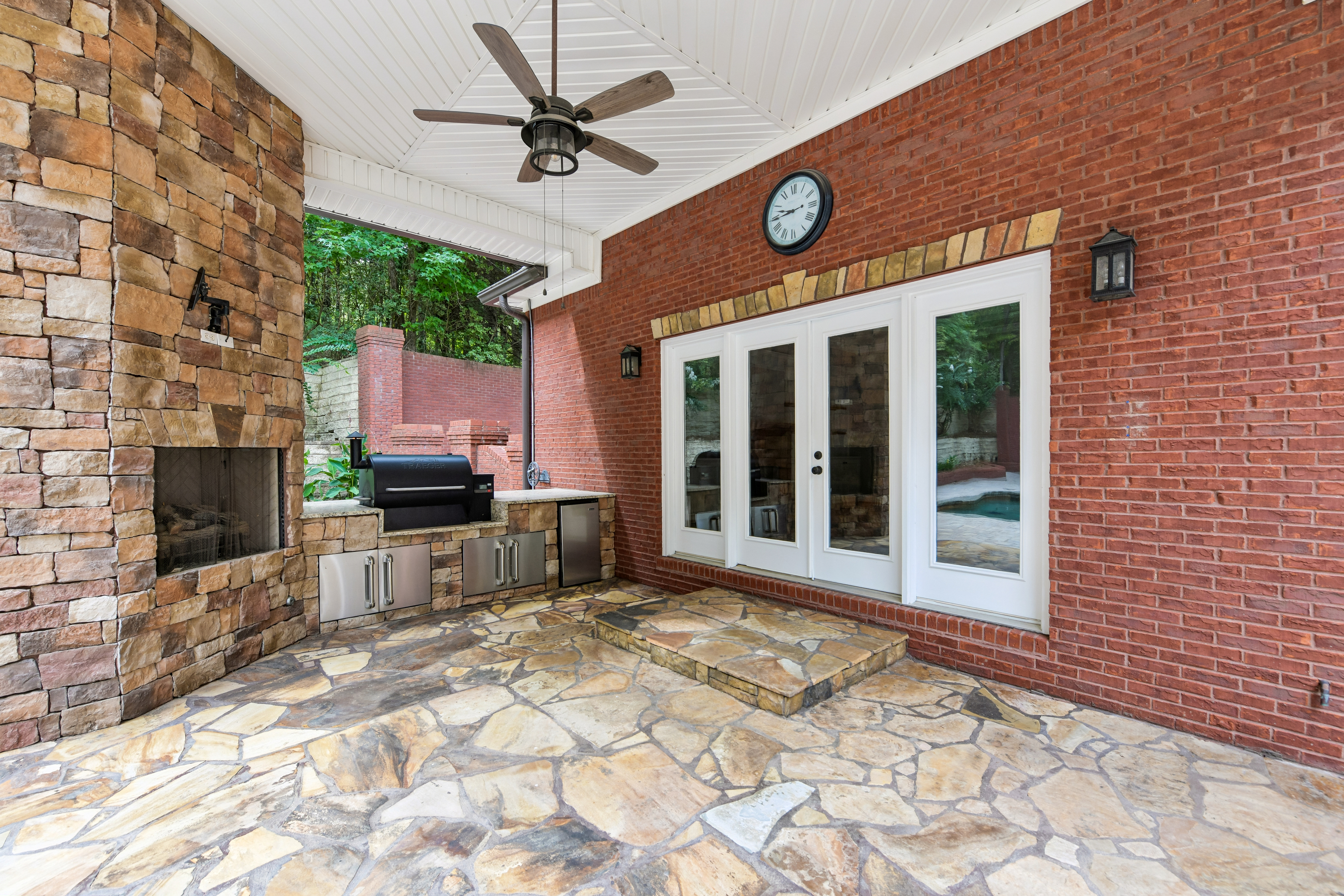 Photo 60 of 90 of 2431 Rabbit Farm Cir, Loganville, GA