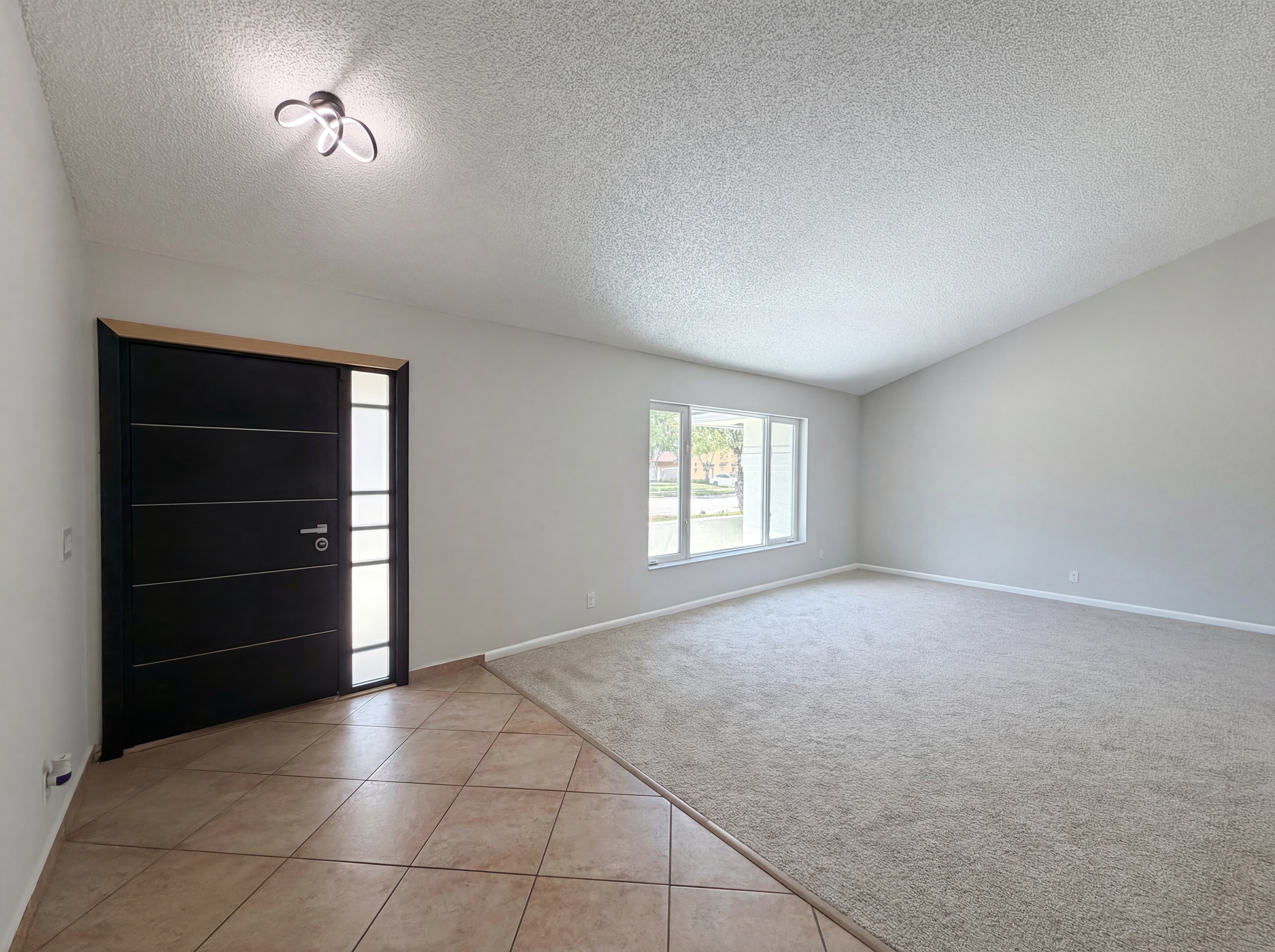 Photo 3 of 20 of 1179 NW 161st Ave, Pembroke Pines, FL