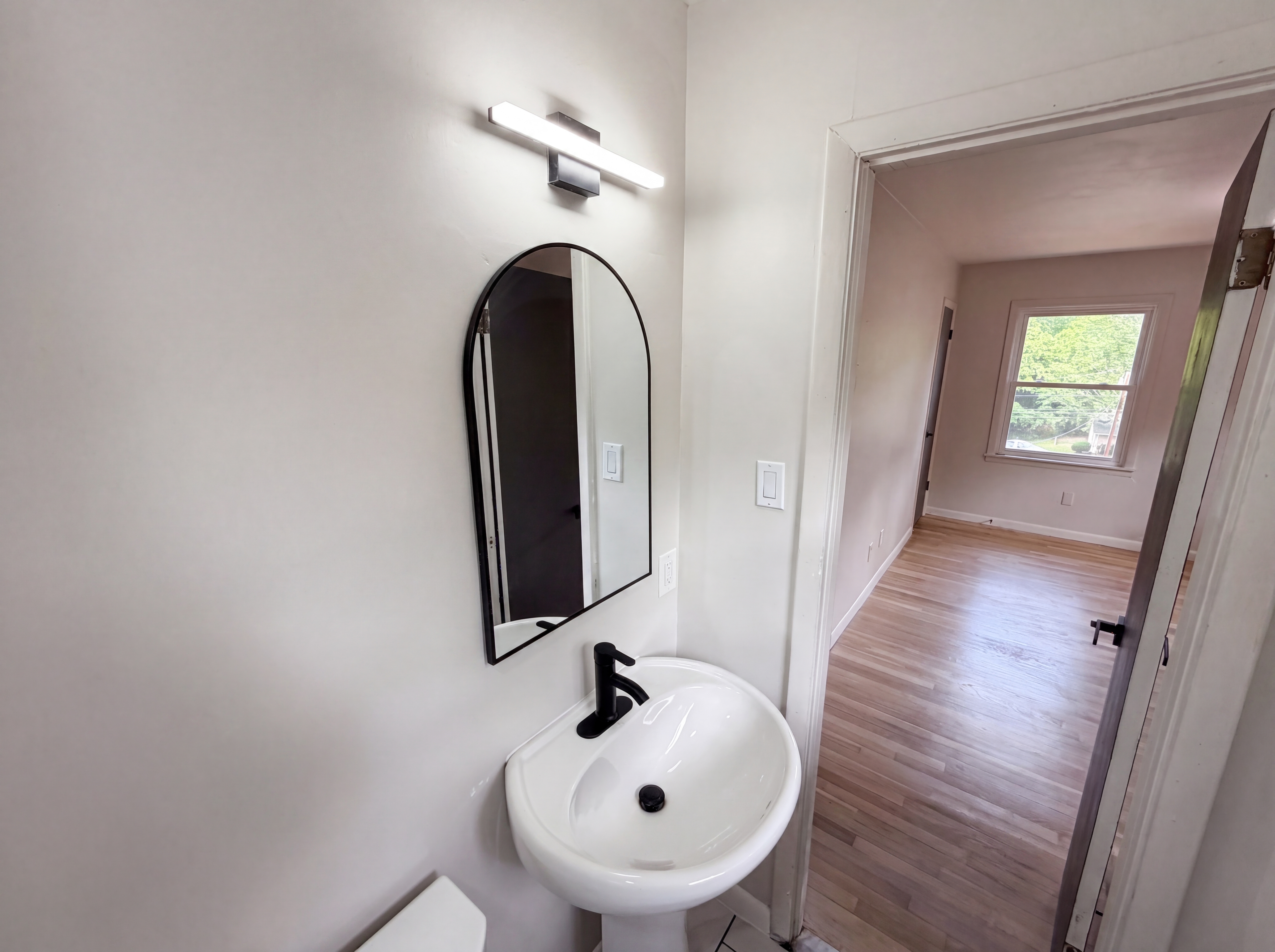 Photo 23 of 30 of 3807 Greenhill Dr, Atlanta, GA