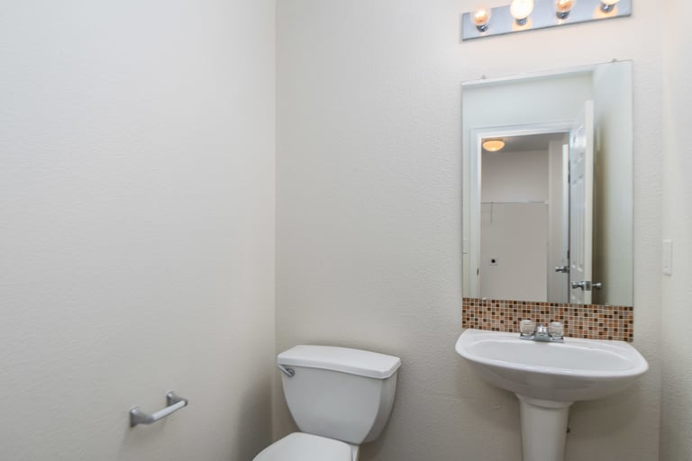 Photo 10 of 17 - 5509 S Quemoy Cir, Aurora, CO 80015
