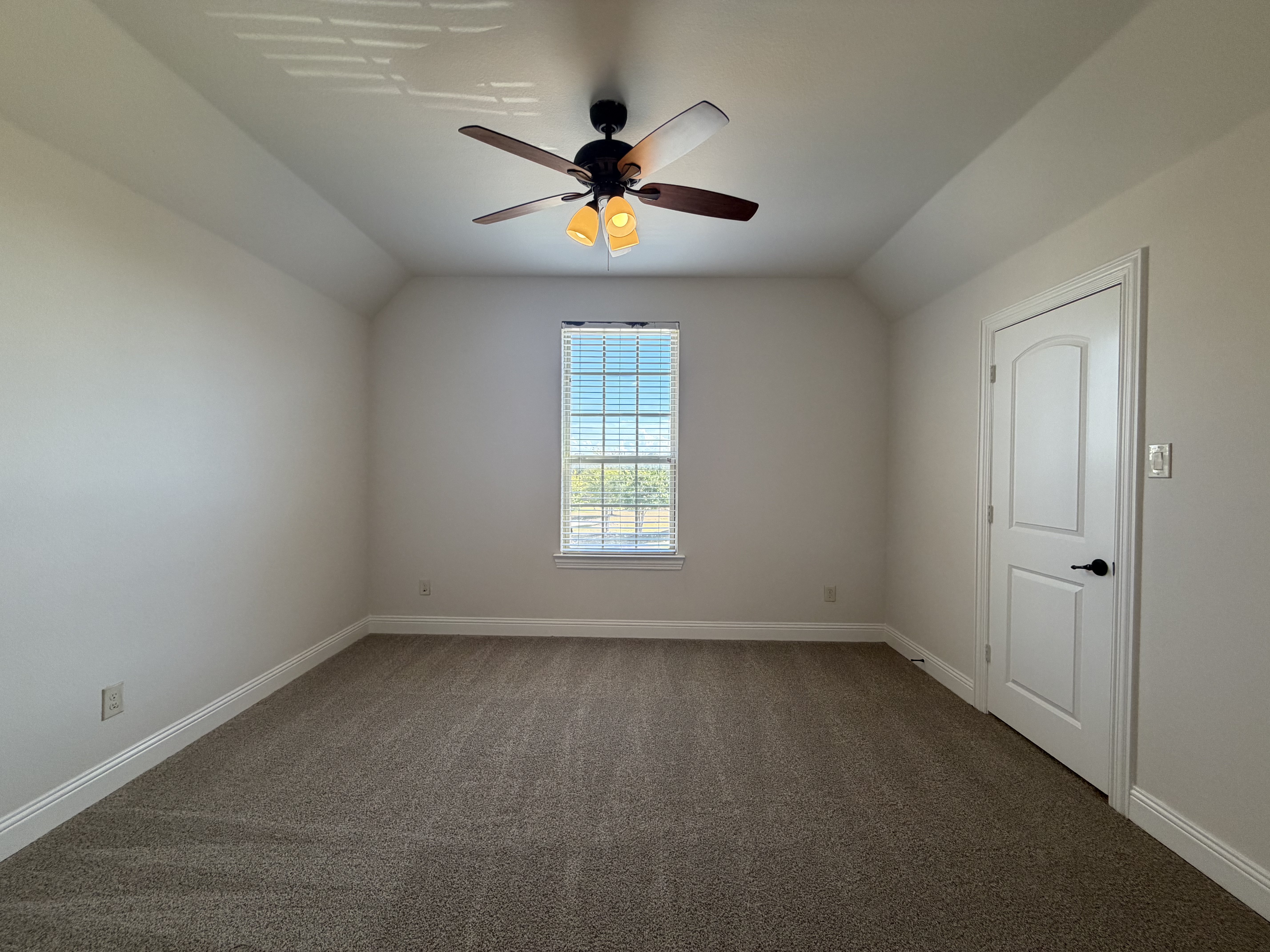 Photo 6 of 22 of 10832 Frost Pl, McKinney, TX