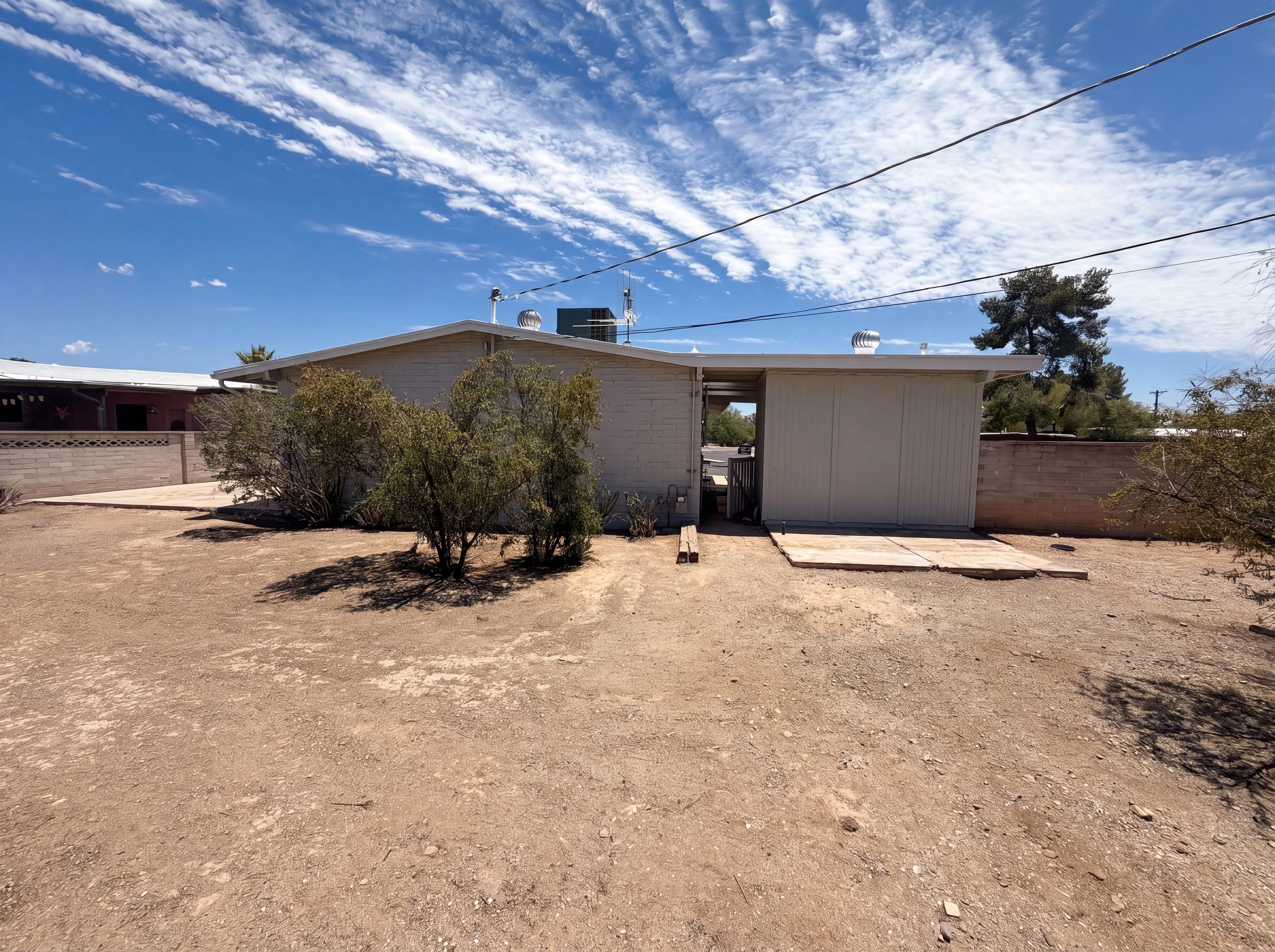 Photo 5 of 21 of 2901 N Cloverland Ave, Tucson, AZ