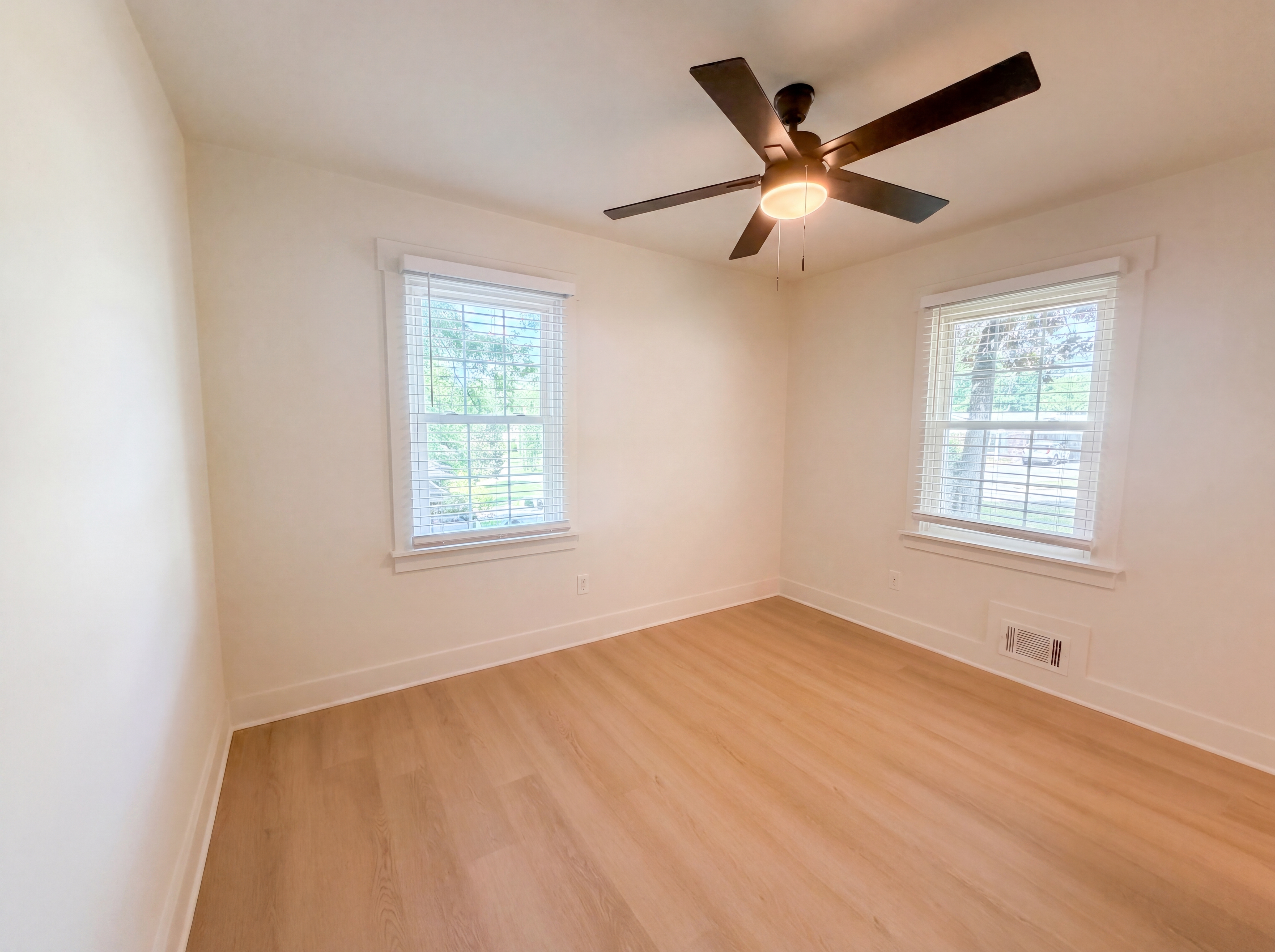 Photo 4 of 18 of 4747 Nelda Dr, Austell, GA