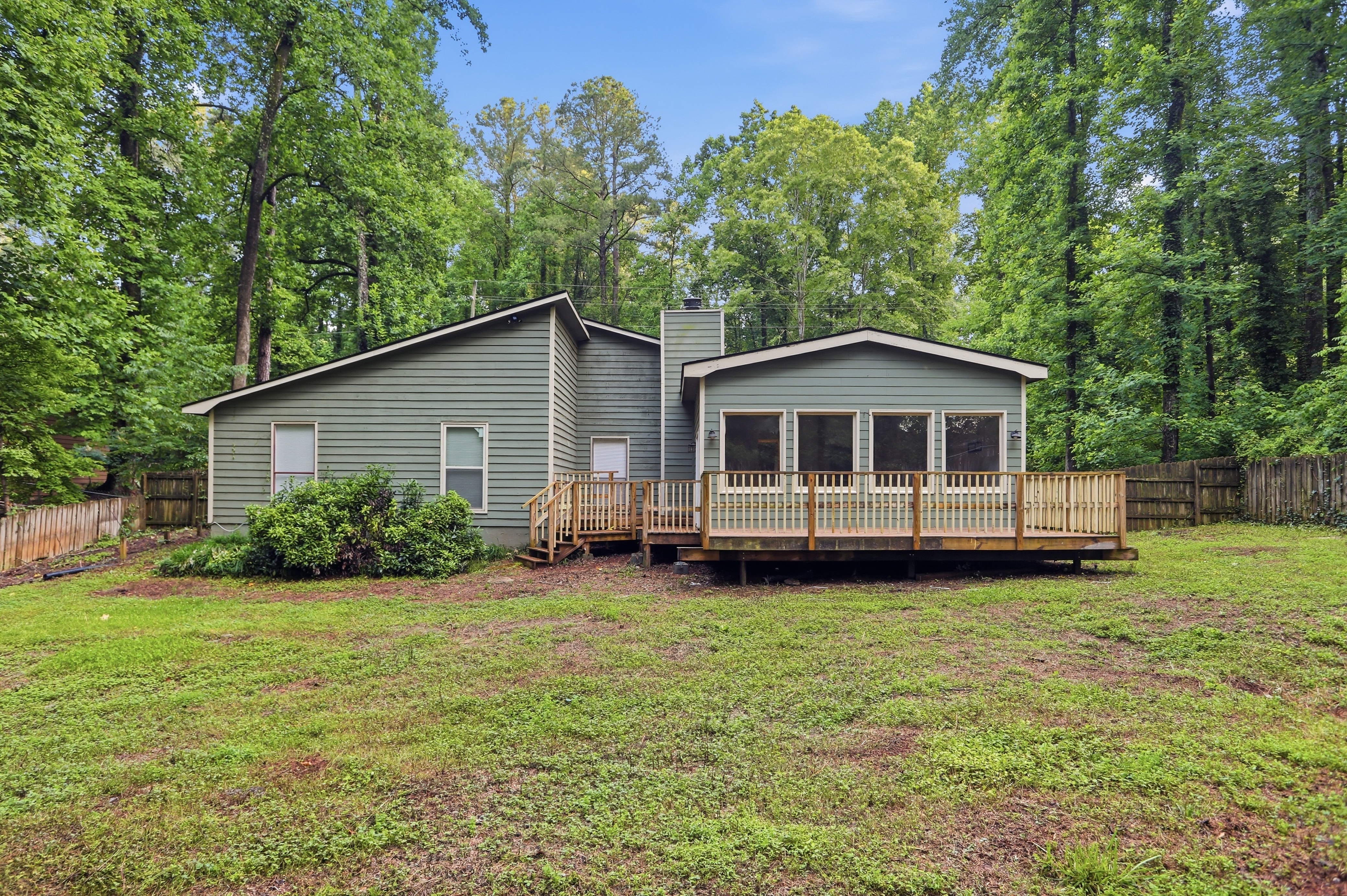 Photo 5 of 37 of 1485 Barrier Rd, Marietta, GA