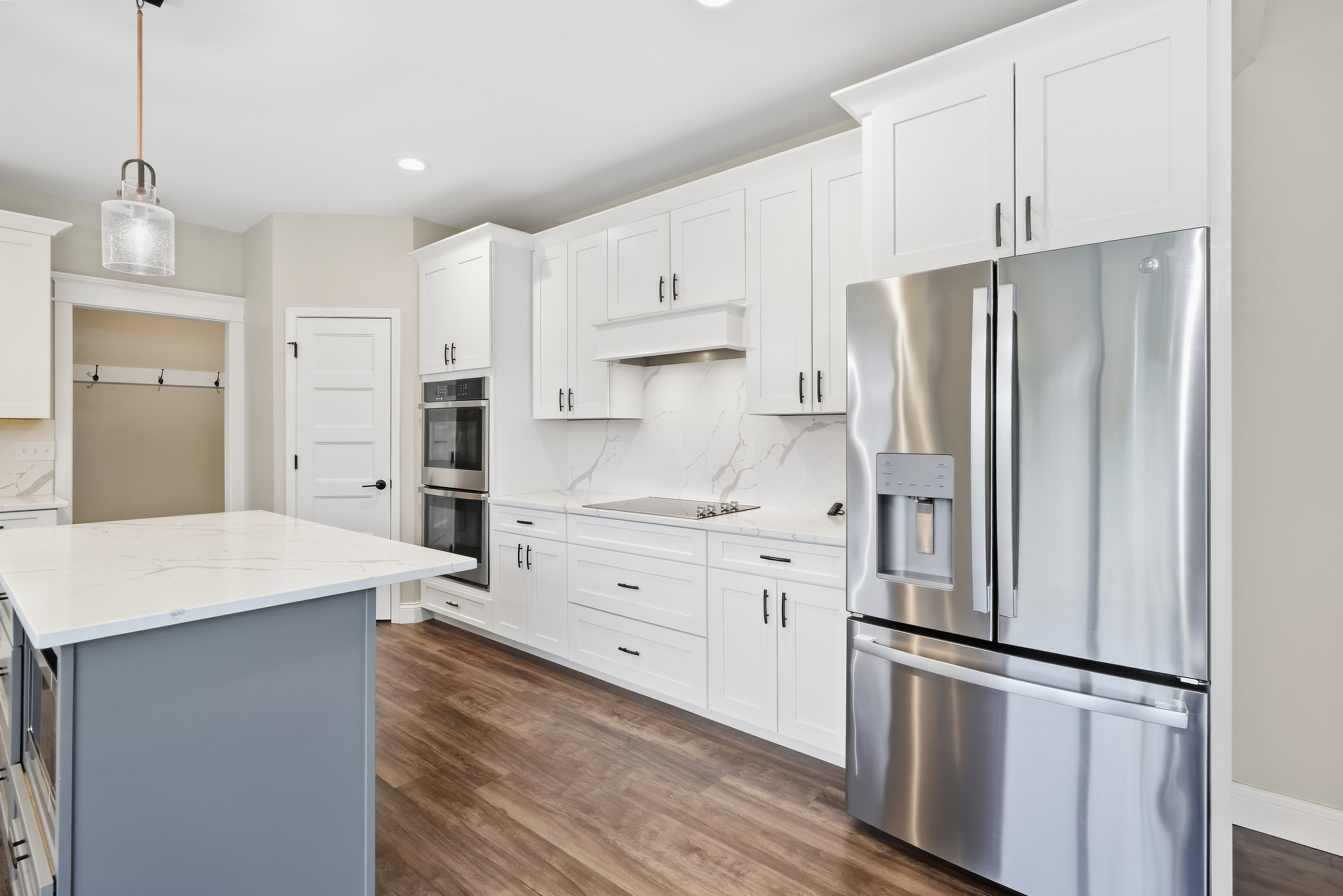 Photo 9 of 39 of 1623 Oglesby Dr, Edwardsville, IL