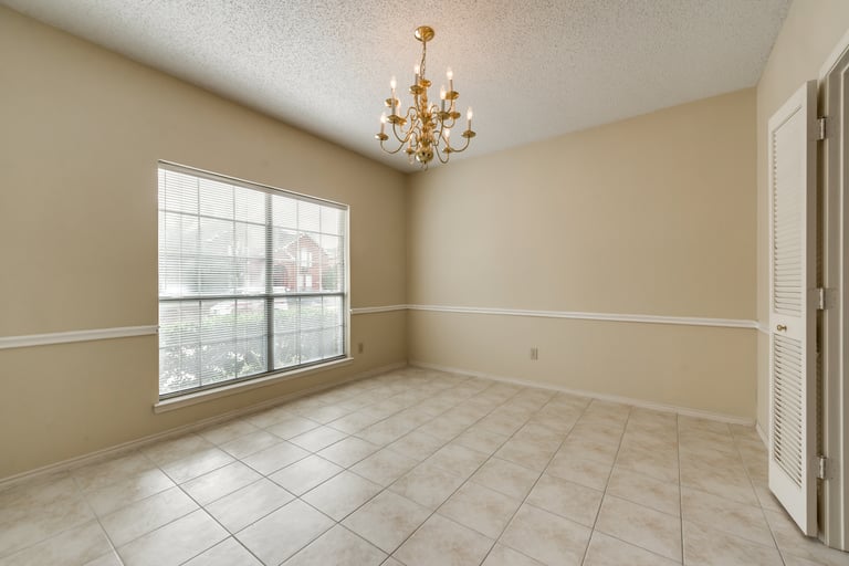 Photo 3 of 23 - 8413 Luna Dr, Rowlett, TX 75088