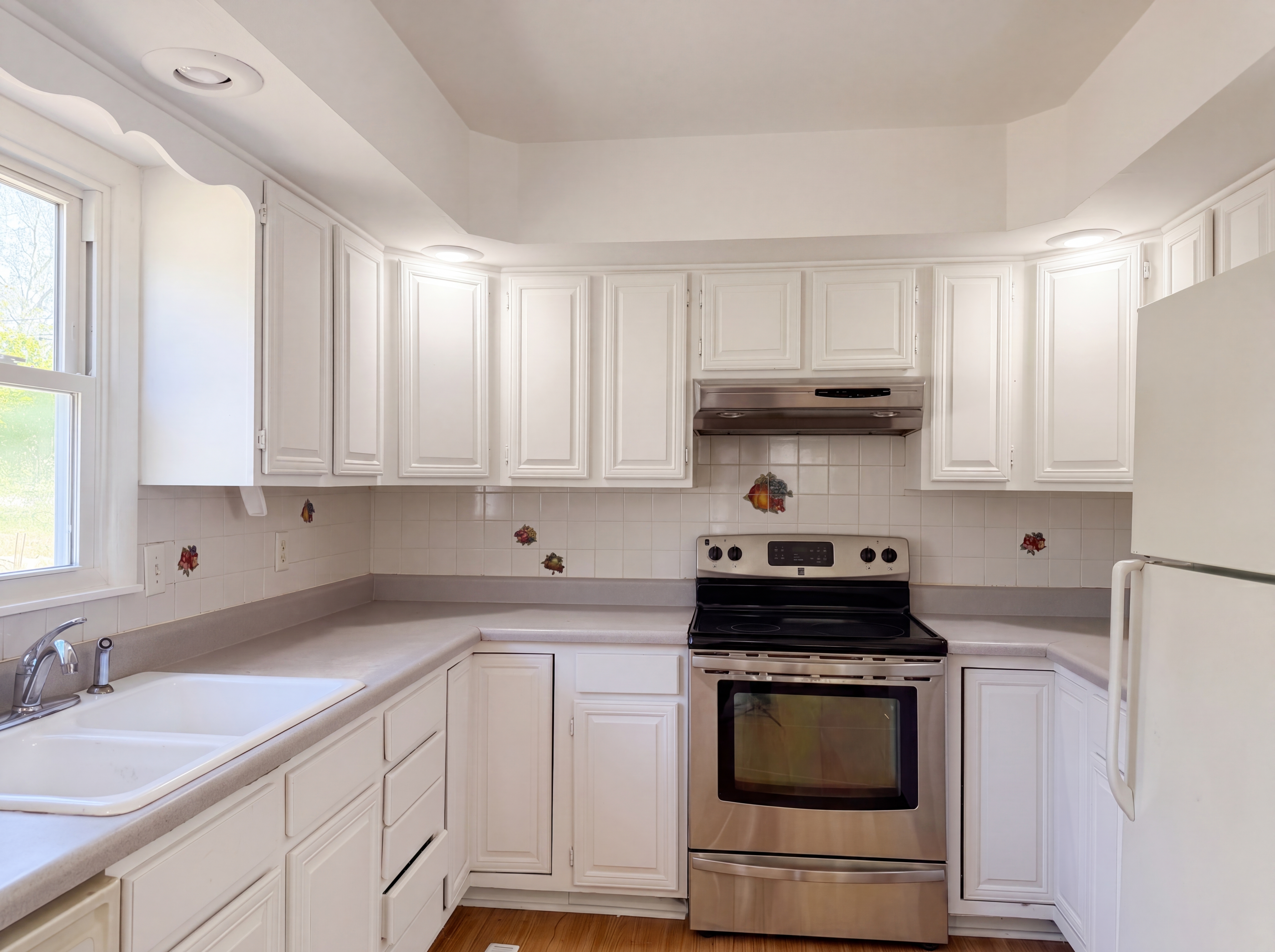 Photo 7 of 17 of 5333 N Euclid Ave, Kansas City, MO