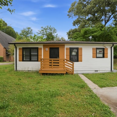 Property photo 1 of 1620 Eastland Rd SE