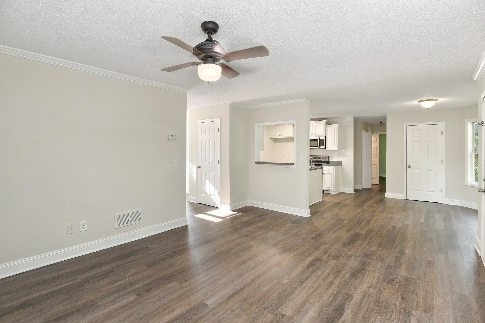 Photo 8 of 22 of 130 Stephanie Ln, Covington, GA