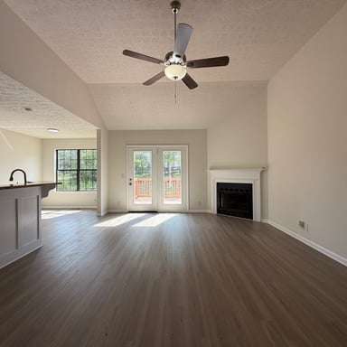 Property photo 3 of 3441 Bridgeton Cv