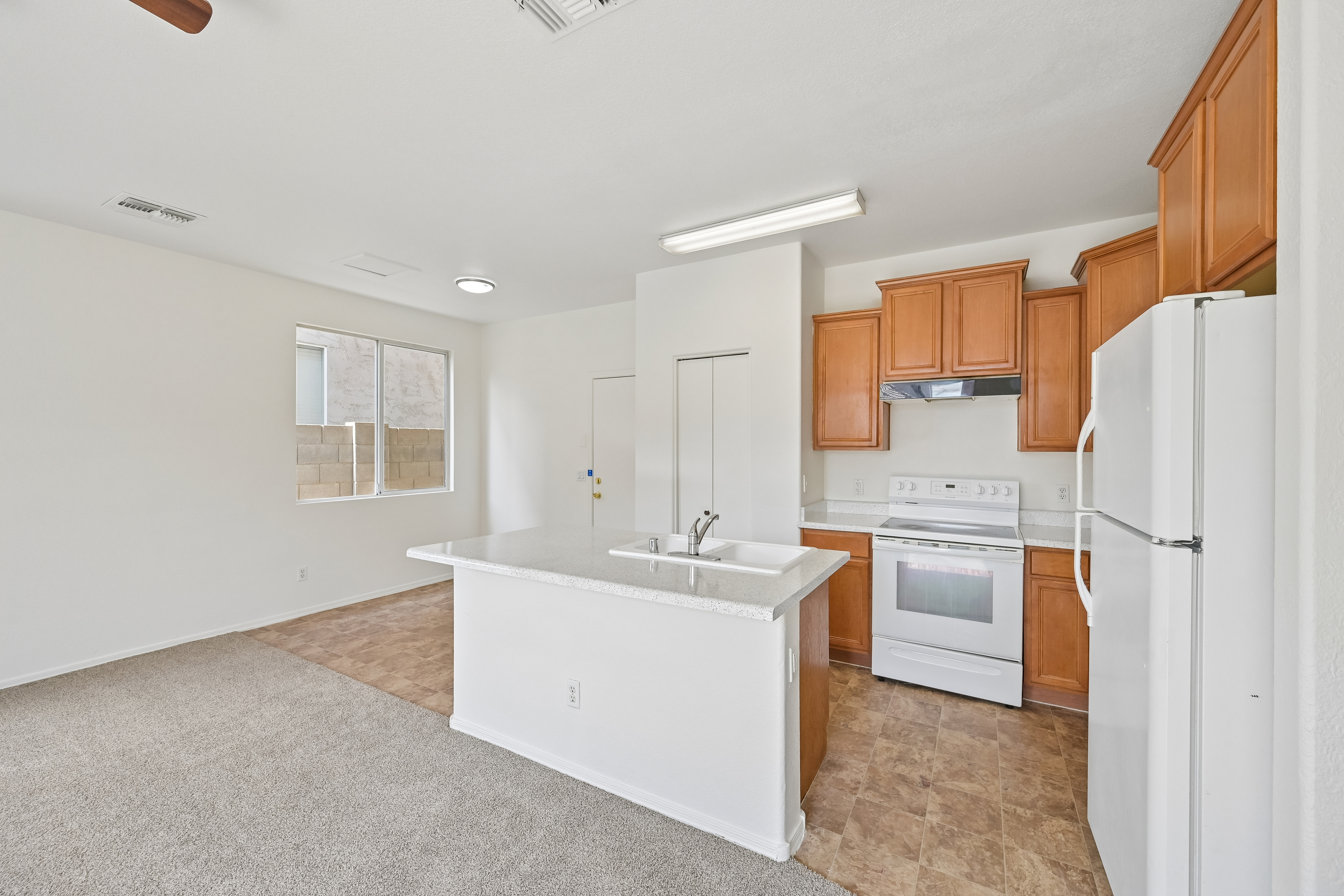 Photo 2 of 50 of 1515 E Bloch Rd, Phoenix, AZ