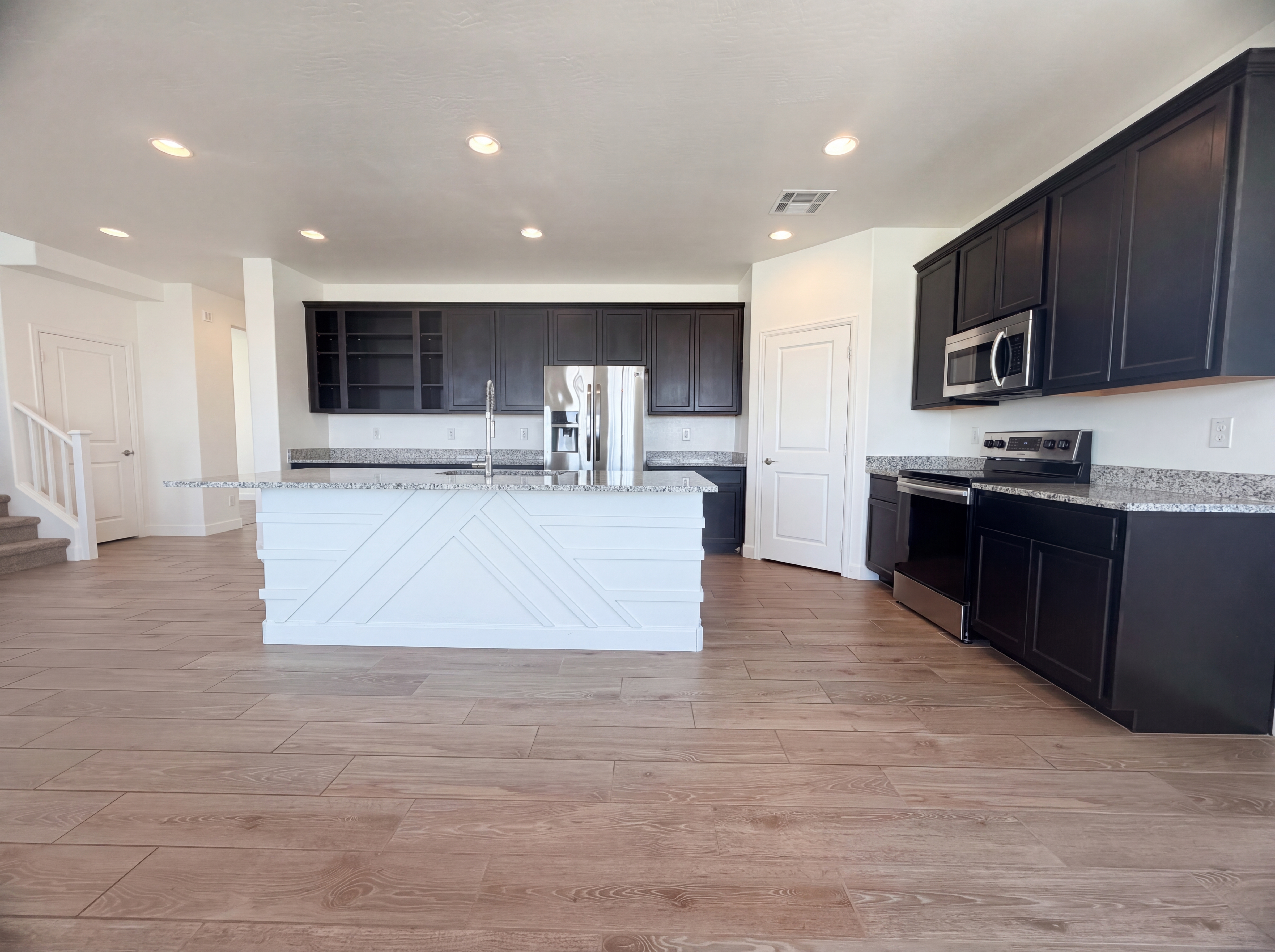 Photo 6 of 21 of 37647 N Bentgrass Rd, San Tan Valley, AZ