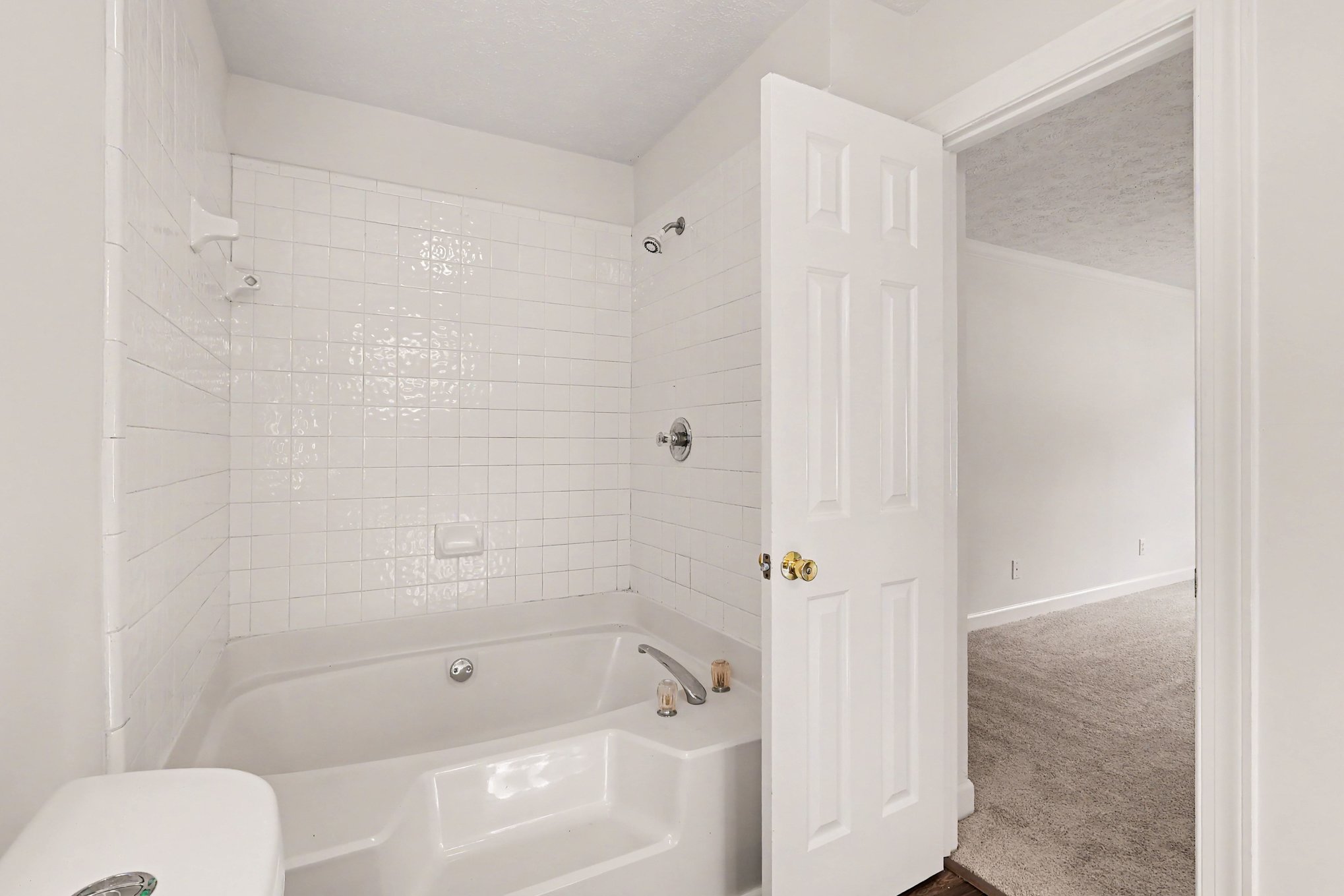 Photo 7 of 18 of 6391 Phillips Pl, Lithonia, GA