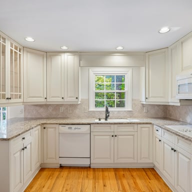 Property photo 2 of 1127 Aurora Ct