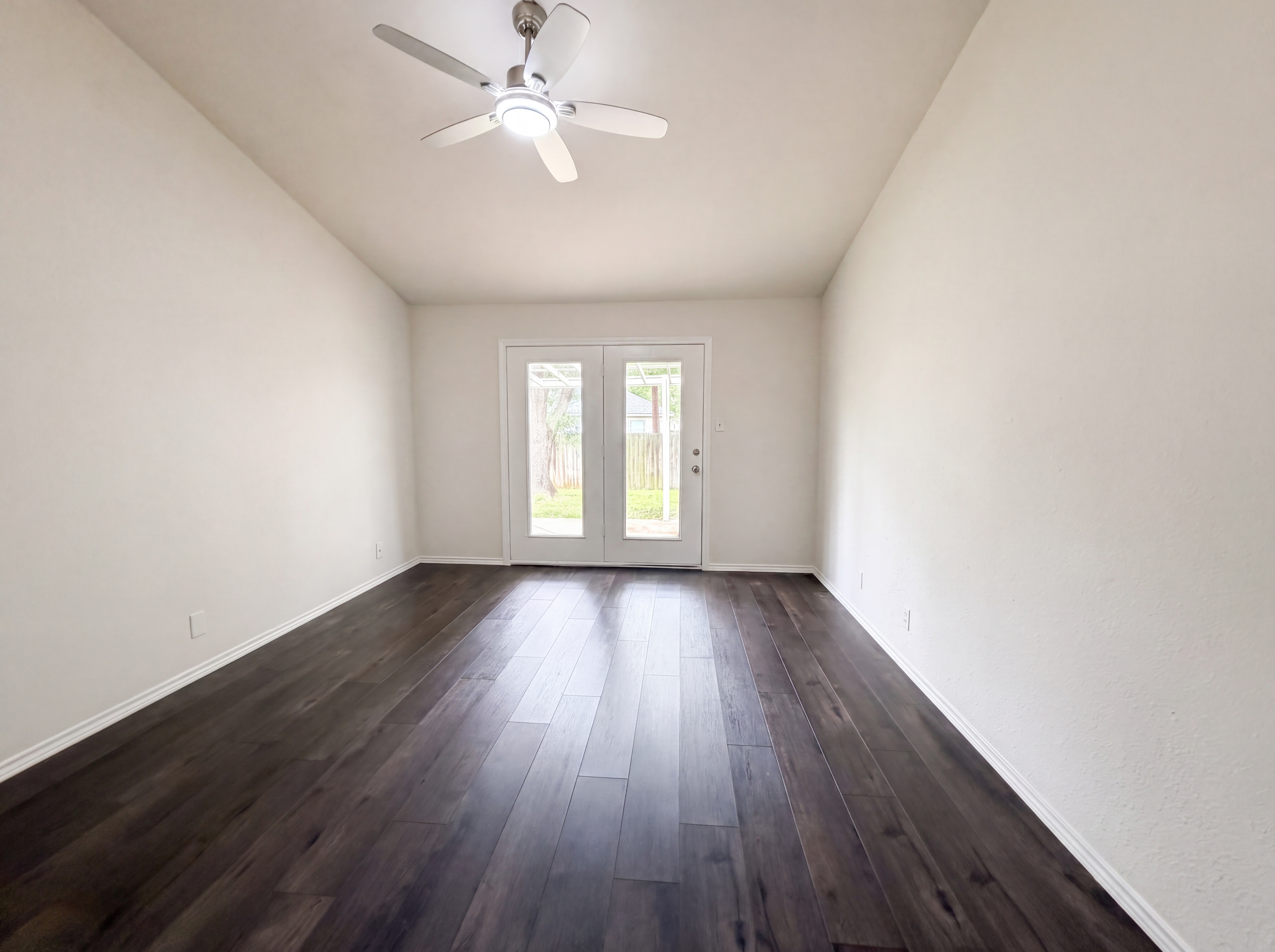 Photo 9 of 16 of 612 Pecos Dr, Temple, TX