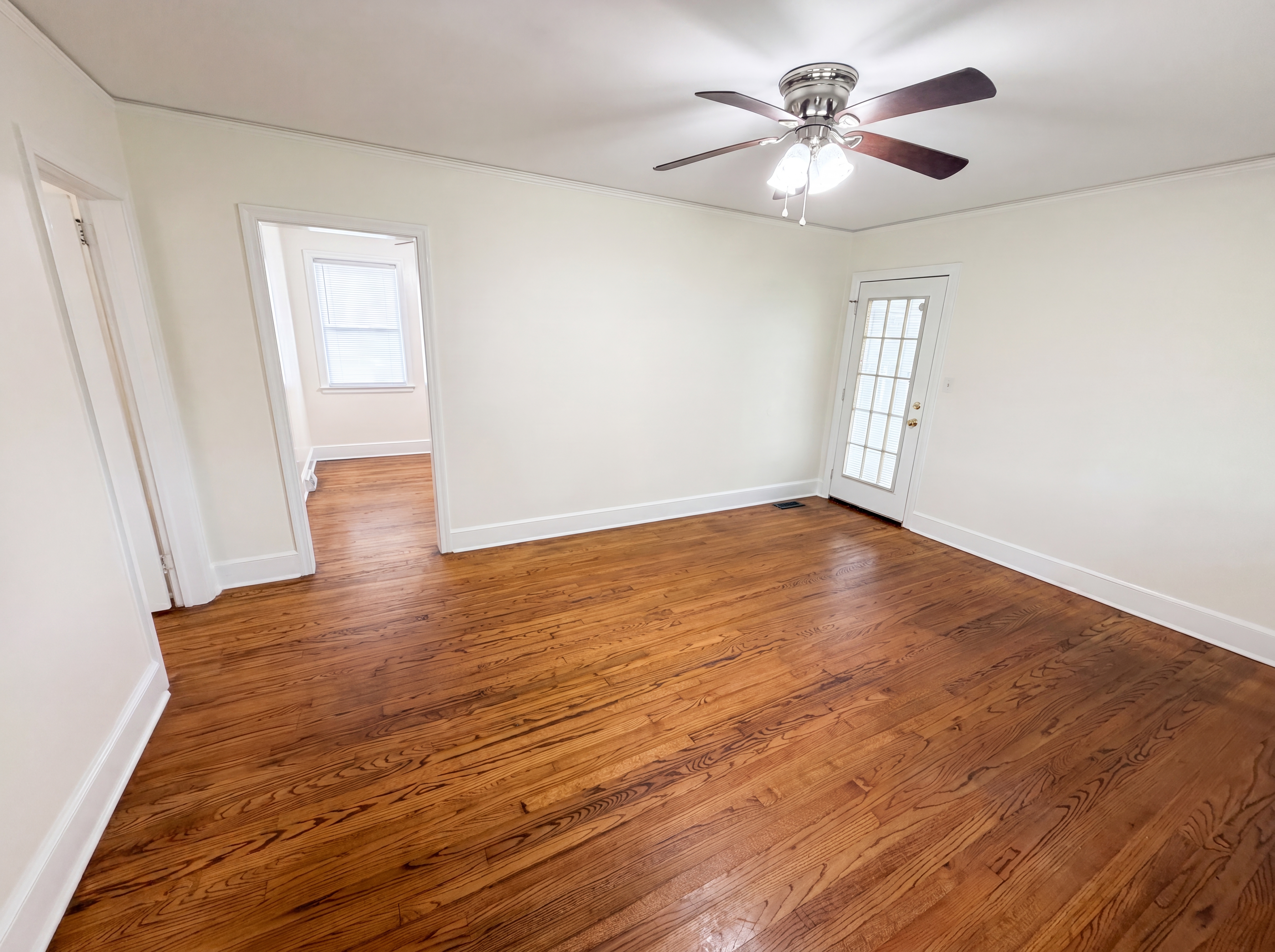 Photo 3 of 23 of 1558 Hazelwood Rd, Columbia, SC