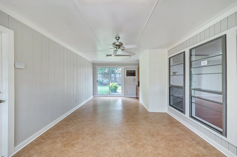 Photo 15 of 32 - 4725 Cinnamon Hill Dr, Fort Worth, TX 76133