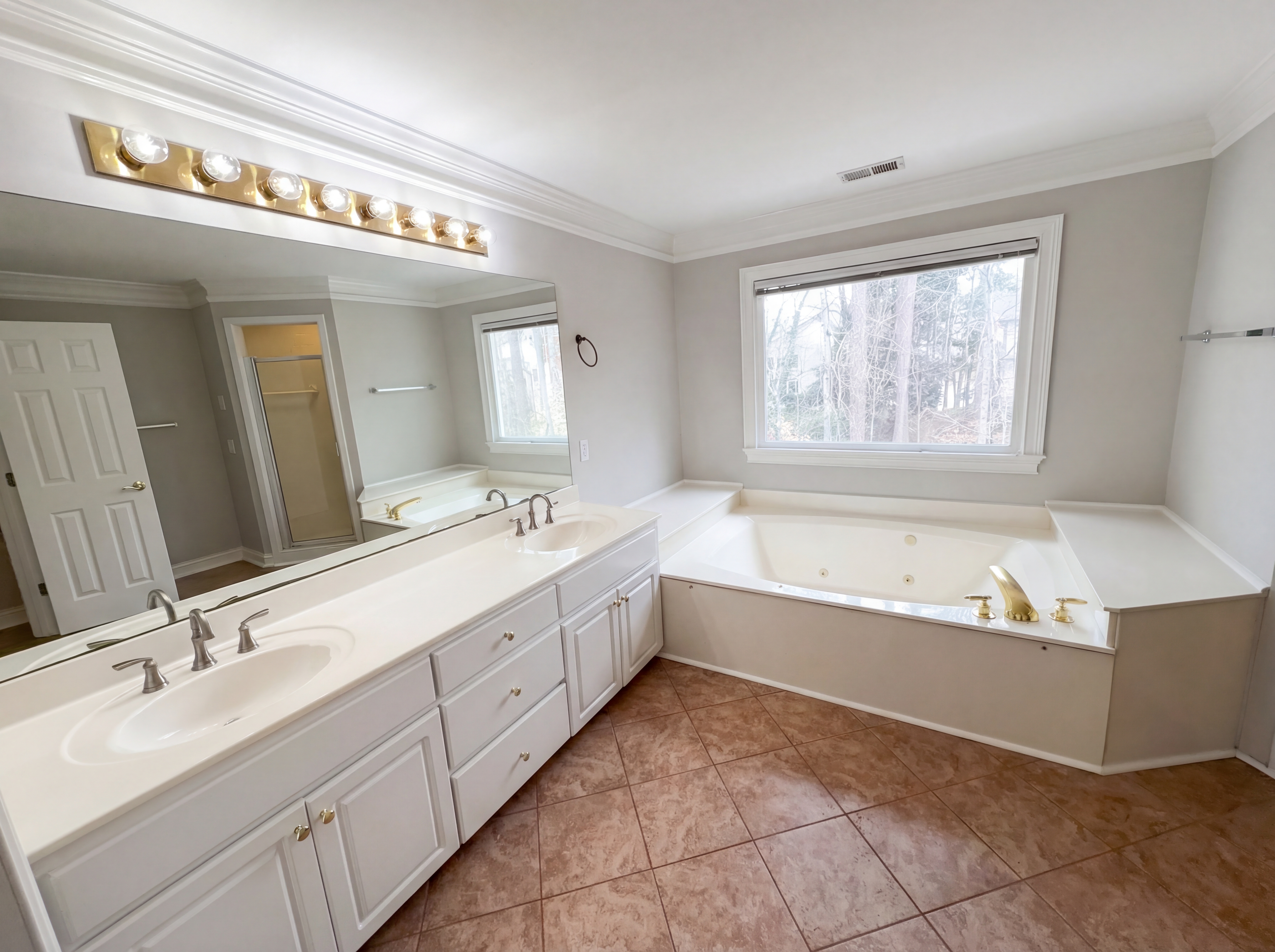 Photo 6 of 59 of 7020 Sweet Creek Rd, Johns Creek, GA