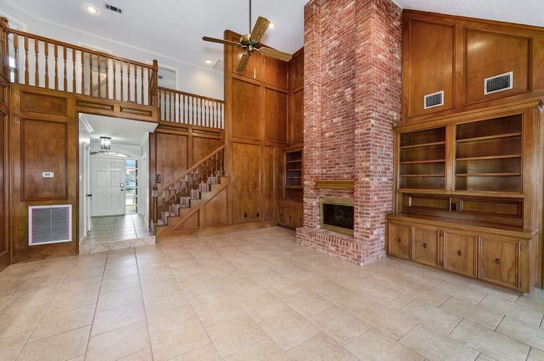 Photo 5 of 17 - 16711 Wimbledon Forest Dr, Spring, TX 77379