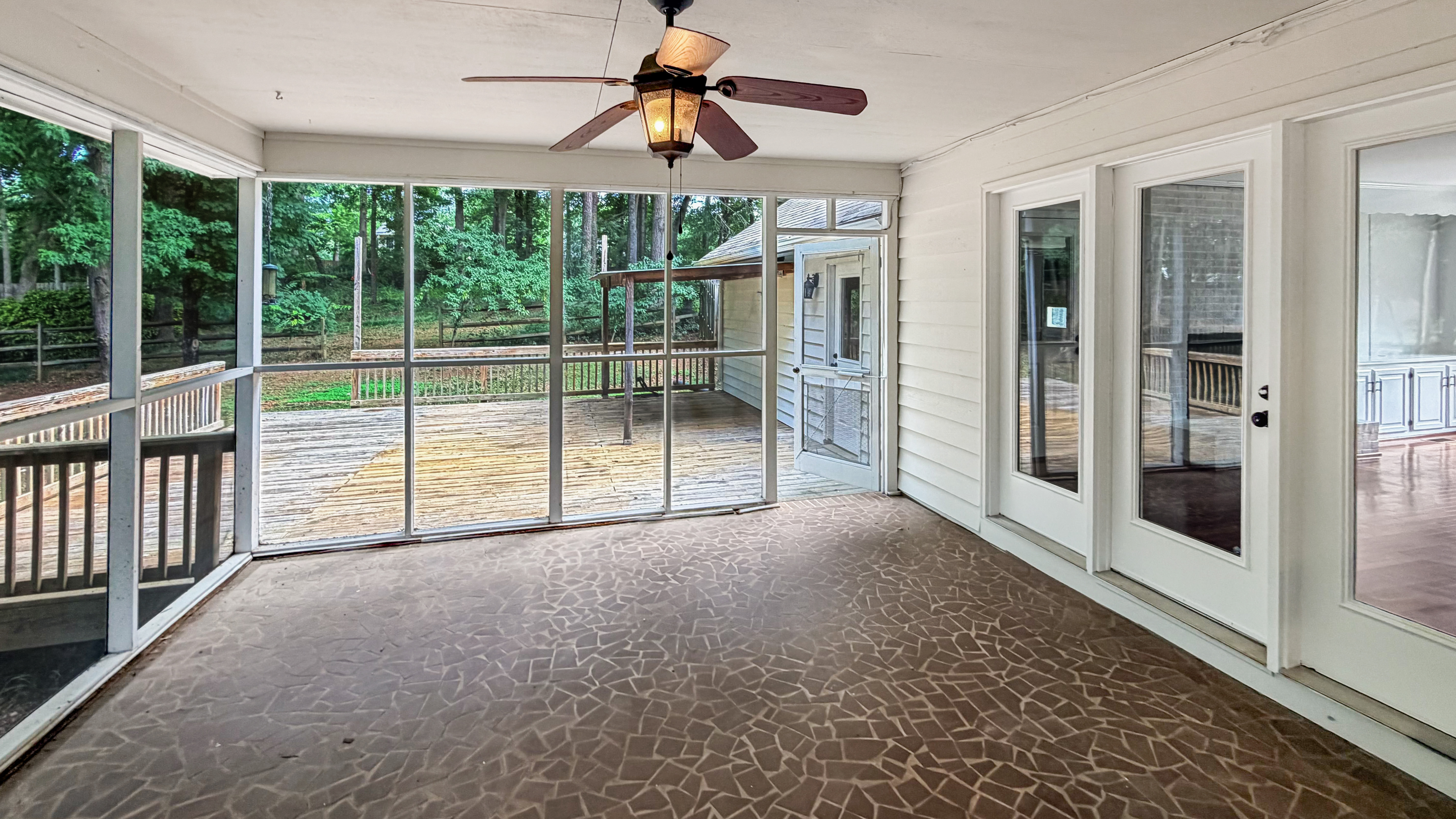 Photo 9 of 21 of 16539 Grapperhall Dr, Huntersville, NC